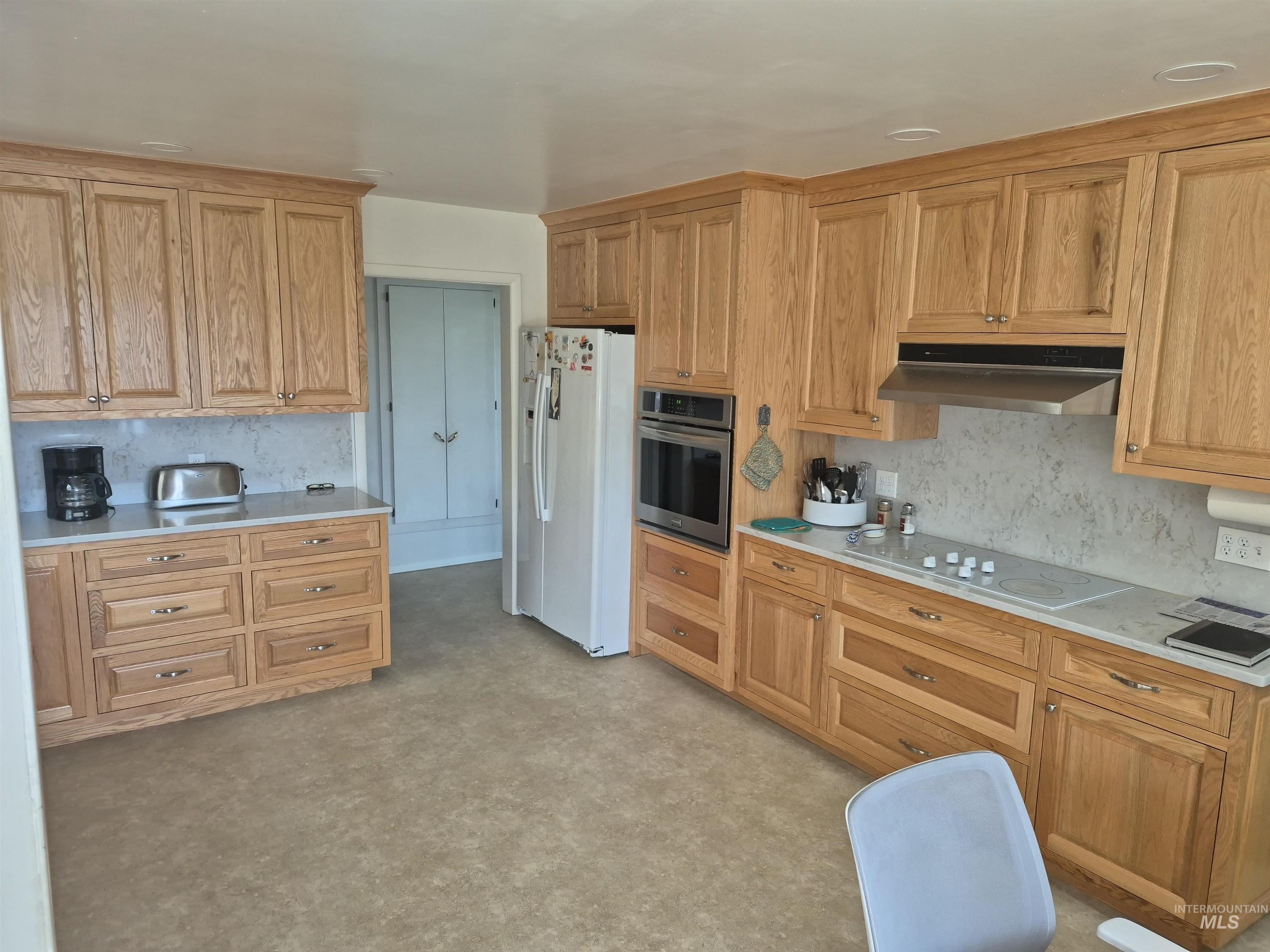 802 FOSTER AVE, CottonWood, Idaho 83522, 5 Bedrooms, 4 Bathrooms, Residential For Sale, Price $599,000, 98949576