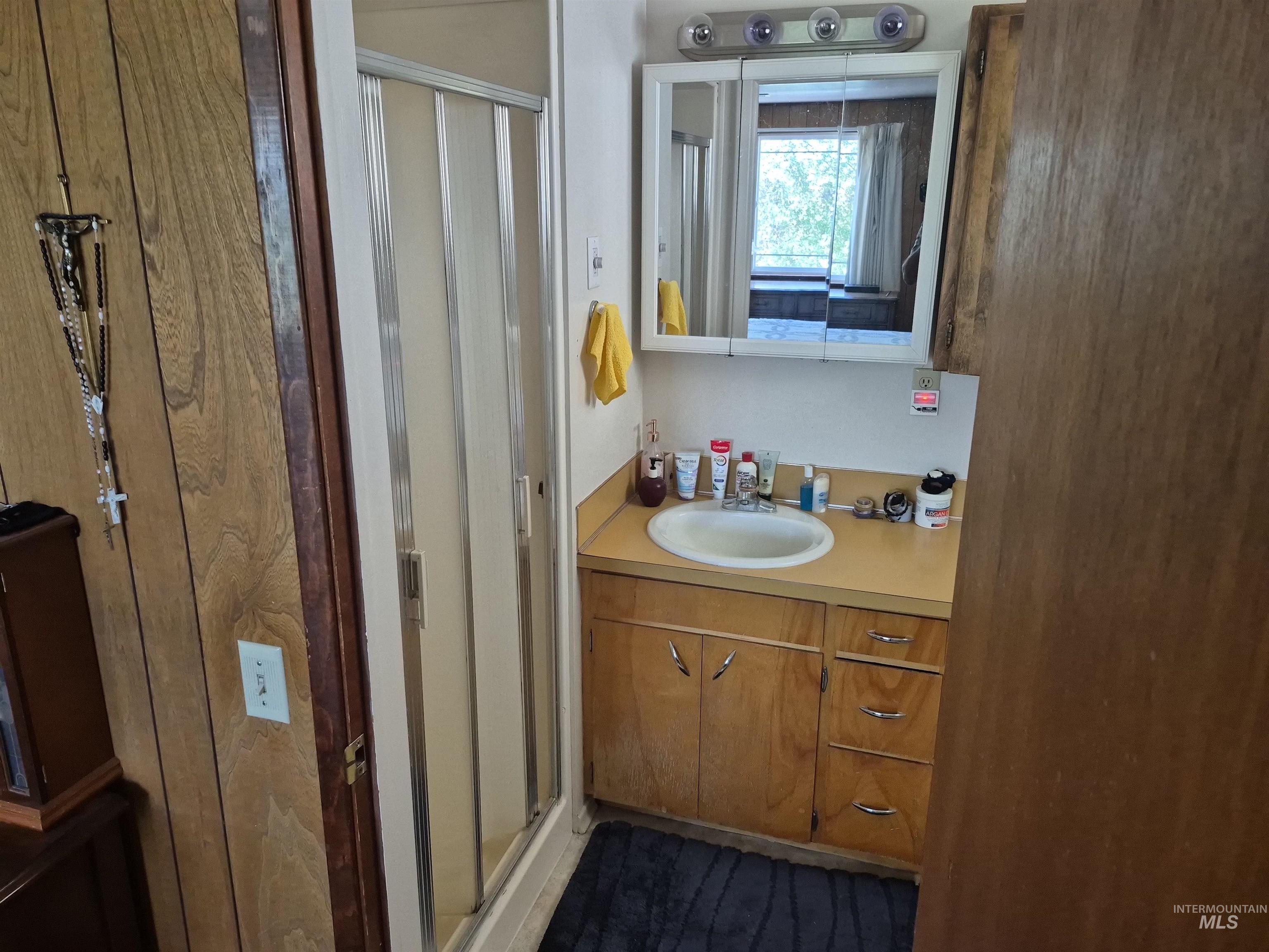 802 FOSTER AVE, CottonWood, Idaho 83522, 5 Bedrooms, 4 Bathrooms, Residential For Sale, Price $599,000, 98949576