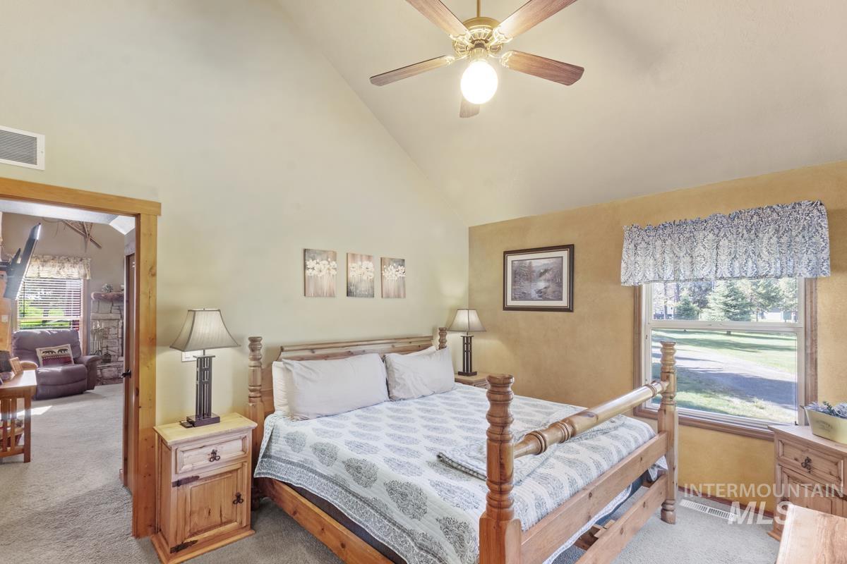 13098 Hillhouse Loop, Donnelly, Idaho 83615, 3 Bedrooms, 3 Bathrooms, Residential For Sale, Price $745,000, 98949586