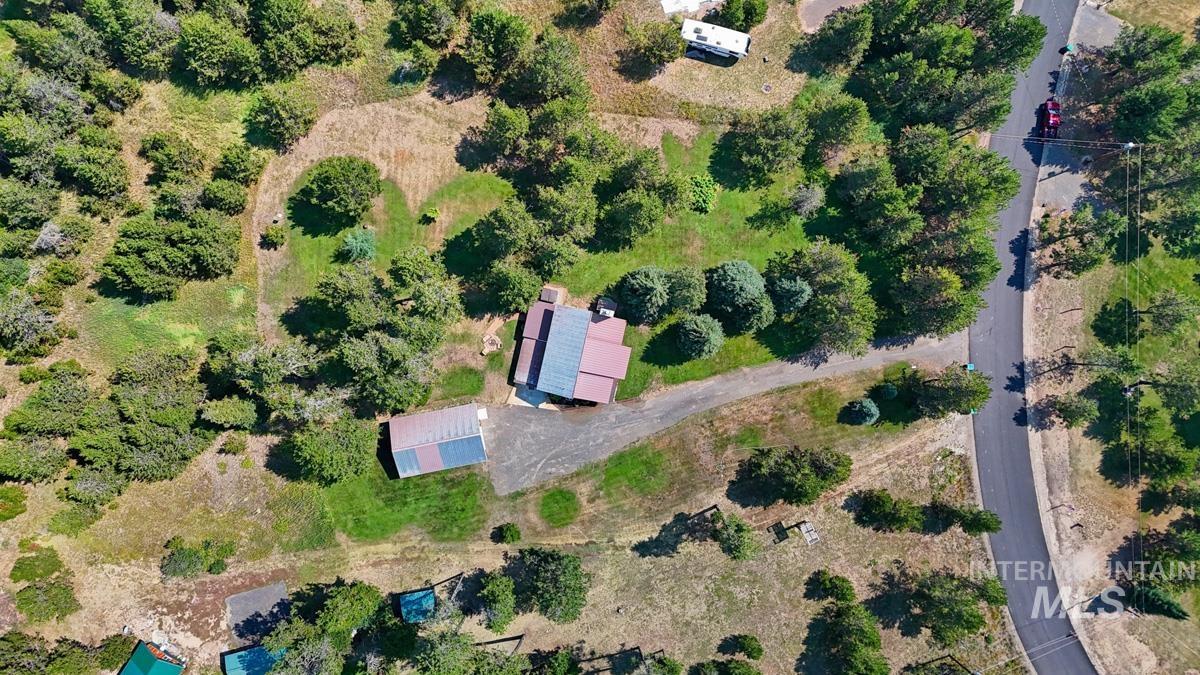 13098 Hillhouse Loop, Donnelly, Idaho 83615, 3 Bedrooms, 3 Bathrooms, Residential For Sale, Price $745,000, 98949586