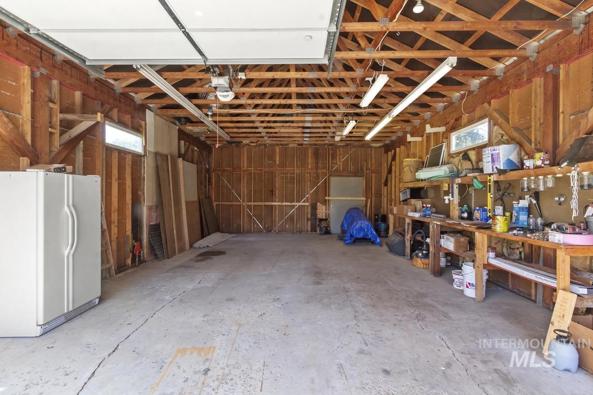 13098 Hillhouse Loop, Donnelly, Idaho 83615, 3 Bedrooms, 3 Bathrooms, Residential For Sale, Price $745,000, 98949586