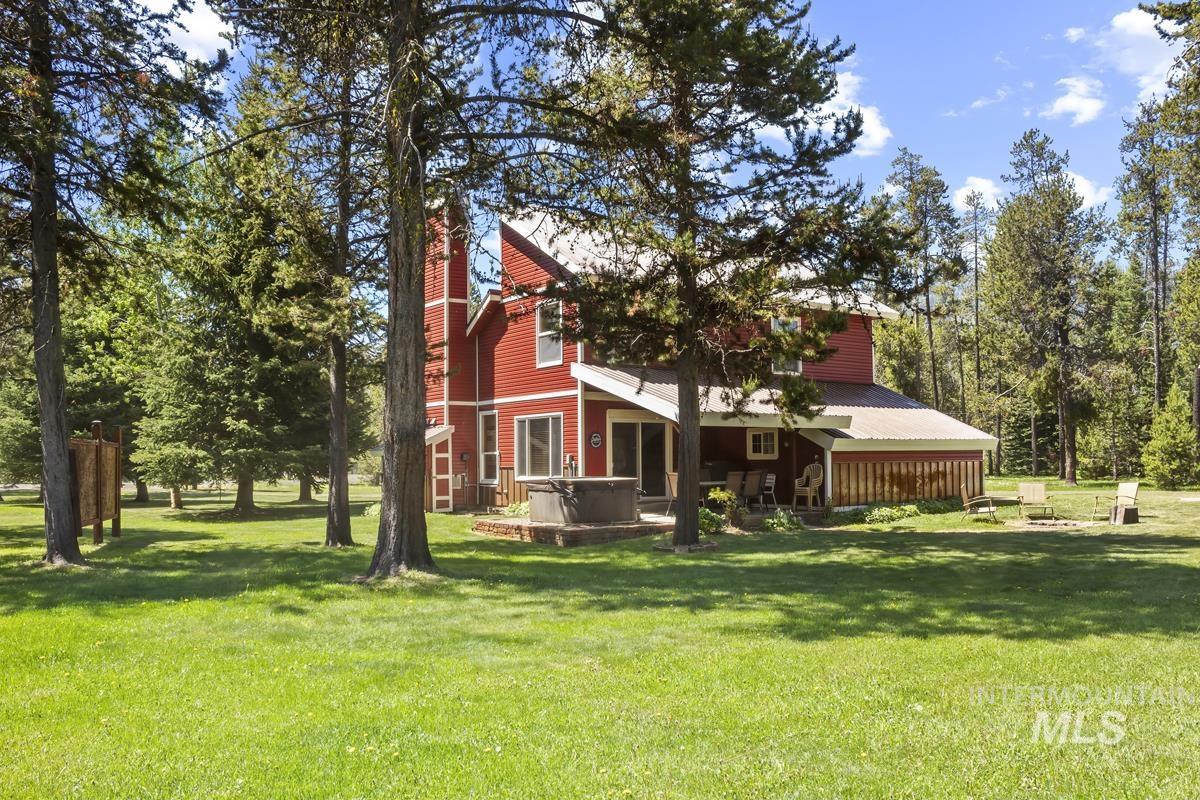 13098 Hillhouse Loop, Donnelly, Idaho 83615, 3 Bedrooms, 3 Bathrooms, Residential For Sale, Price $745,000, 98949586