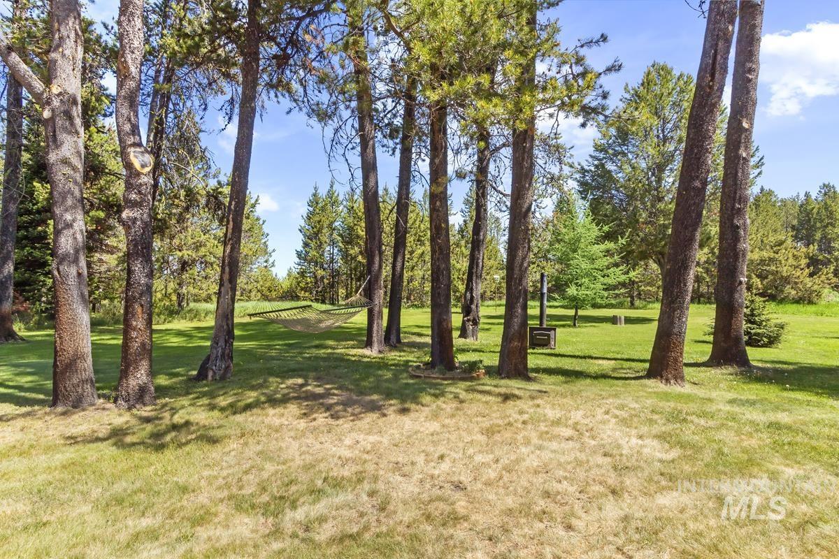 13098 Hillhouse Loop, Donnelly, Idaho 83615, 3 Bedrooms, 3 Bathrooms, Residential For Sale, Price $745,000, 98949586