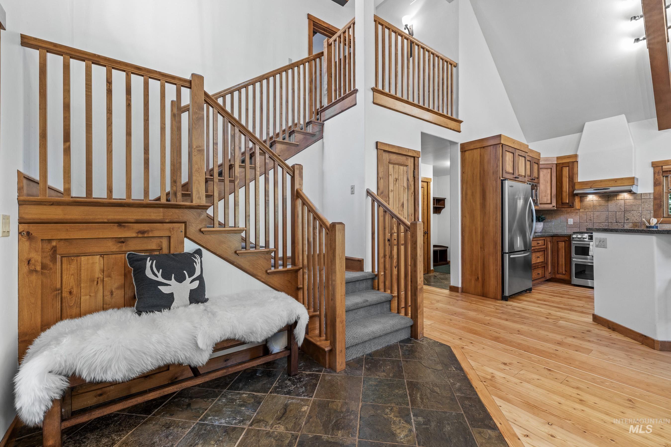 131 Twin Creeks Court, Donnelly, Idaho 83615, 3 Bedrooms, 3 Bathrooms, Residential For Sale, Price $1,695,000, 98949593