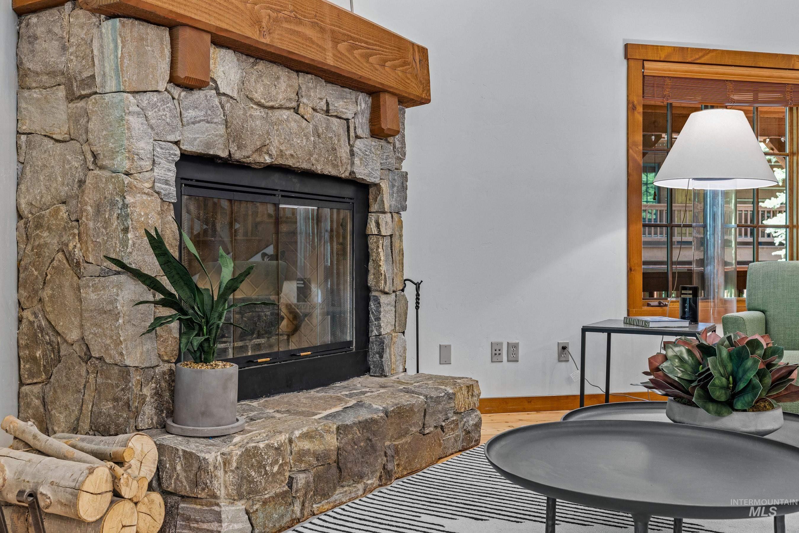 131 Twin Creeks Court, Donnelly, Idaho 83615, 3 Bedrooms, 3 Bathrooms, Residential For Sale, Price $1,695,000, 98949593