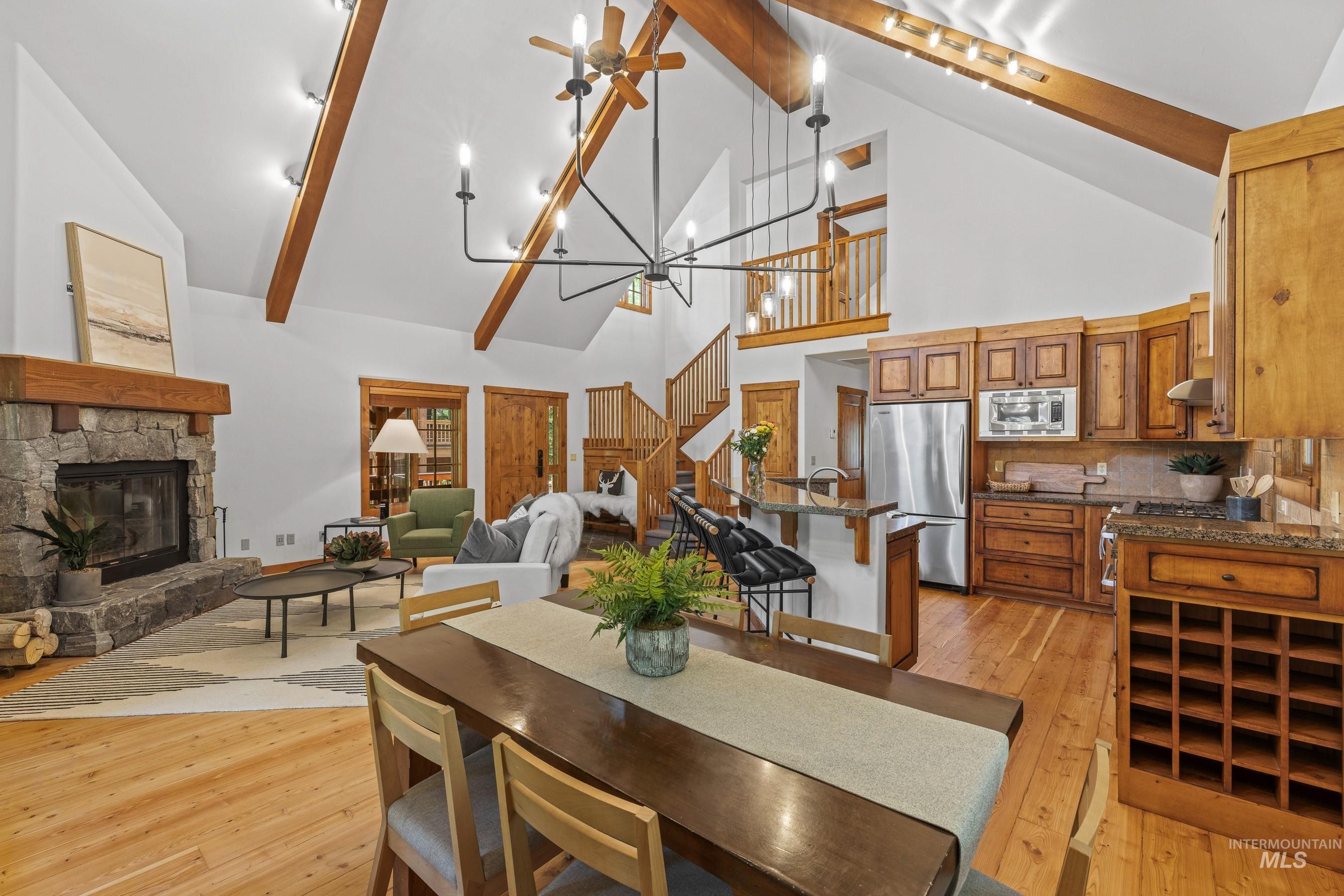 131 Twin Creeks Court, Donnelly, Idaho 83615, 3 Bedrooms, 3 Bathrooms, Residential For Sale, Price $1,695,000, 98949593