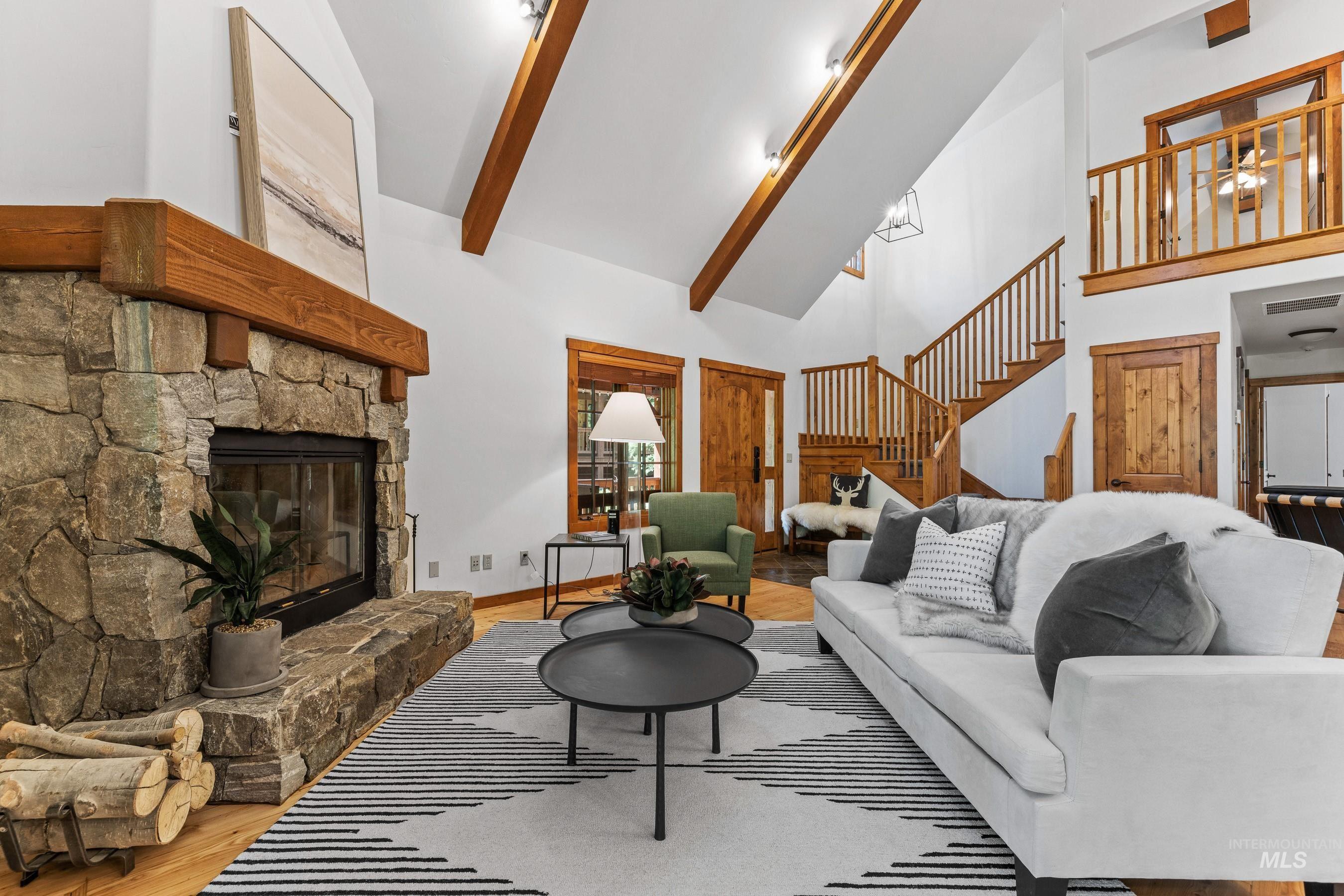 131 Twin Creeks Court, Donnelly, Idaho 83615, 3 Bedrooms, 3 Bathrooms, Residential For Sale, Price $1,695,000, 98949593