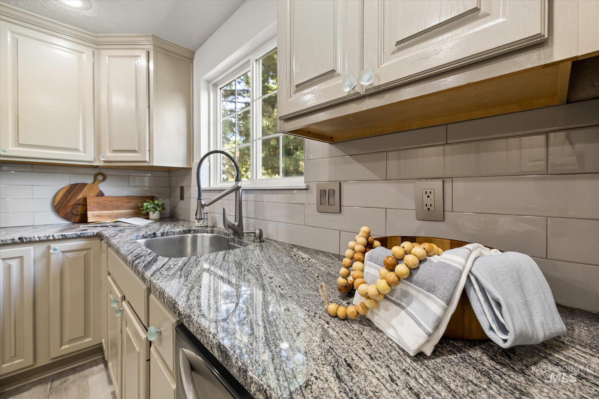 15094 Daniel St, Caldwell, Idaho 83607, 4 Bedrooms, 4 Bathrooms, Residential For Sale, Price $599,999, 98949598