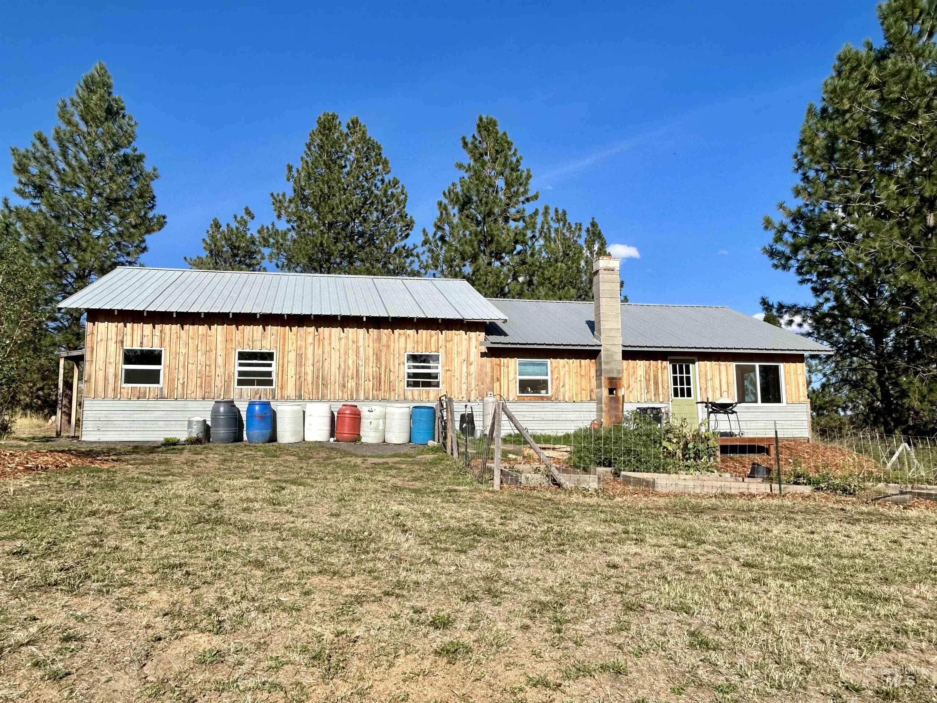 1510 Summitview Dr, Orofino, Idaho 83544, 2 Bedrooms, 1 Bathroom, Residential For Sale, Price $259,900, 98949614