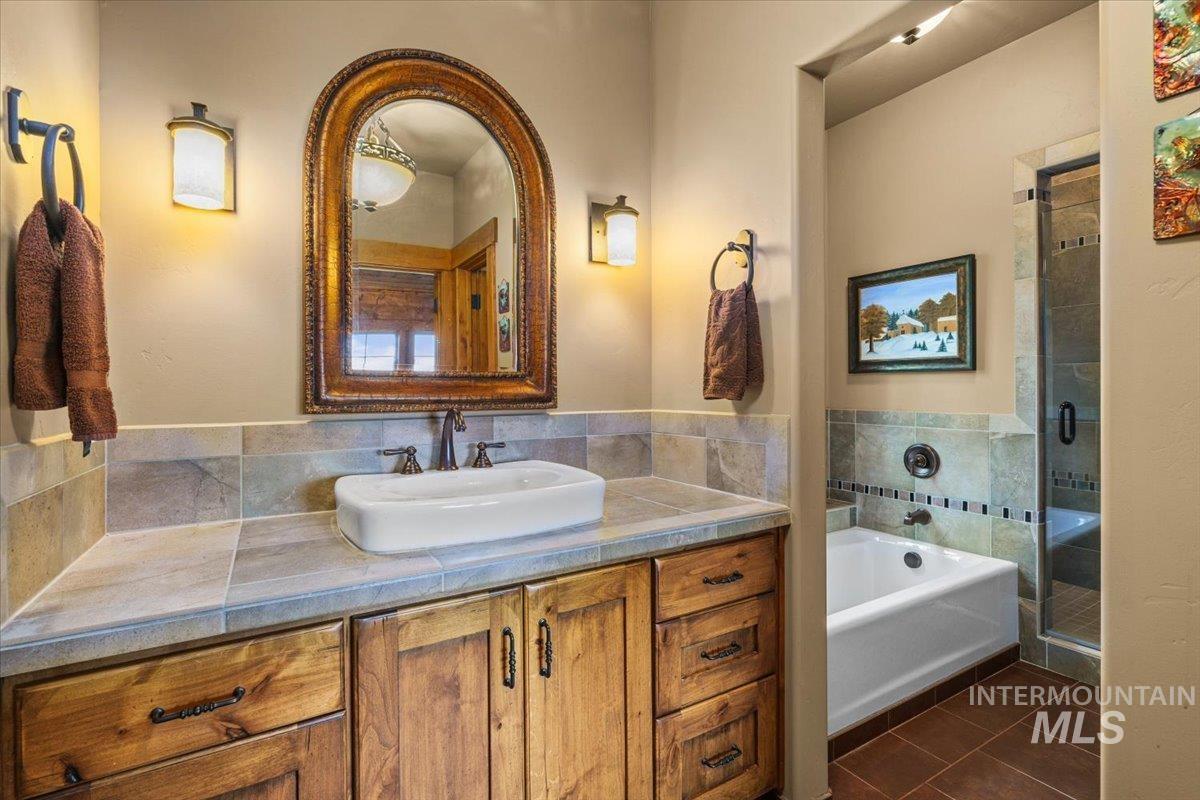 370 Blackhawk Lake Drive, McCall, Idaho 83638, 4 Bedrooms, 4.5 Bathrooms, Residential For Sale, Price $2,850,000, 98949694