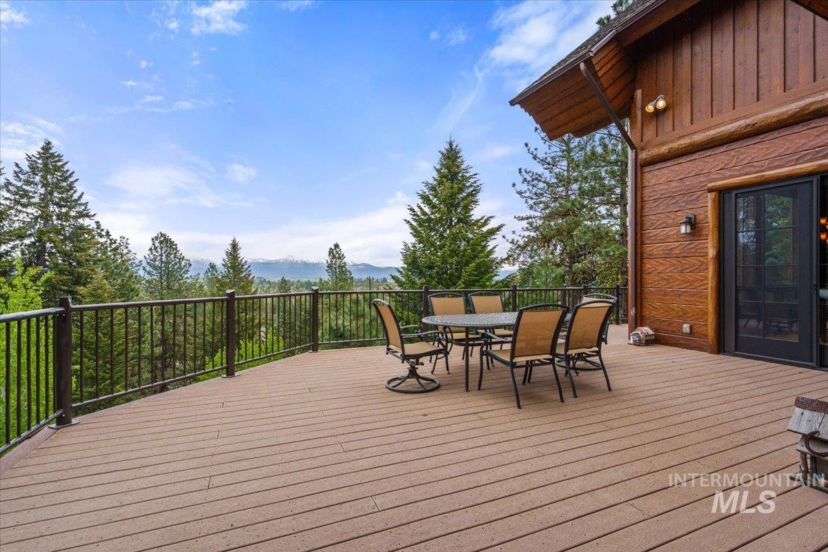 370 Blackhawk Lake Drive, McCall, Idaho 83638, 4 Bedrooms, 4.5 Bathrooms, Residential For Sale, Price $2,850,000, 98949694