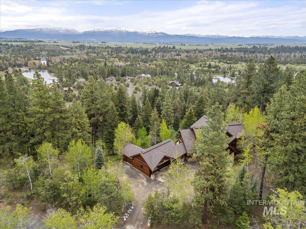 370 Blackhawk Lake Drive, McCall, Idaho 83638, 4 Bedrooms, 4.5 Bathrooms, Residential For Sale, Price $2,850,000, 98949694