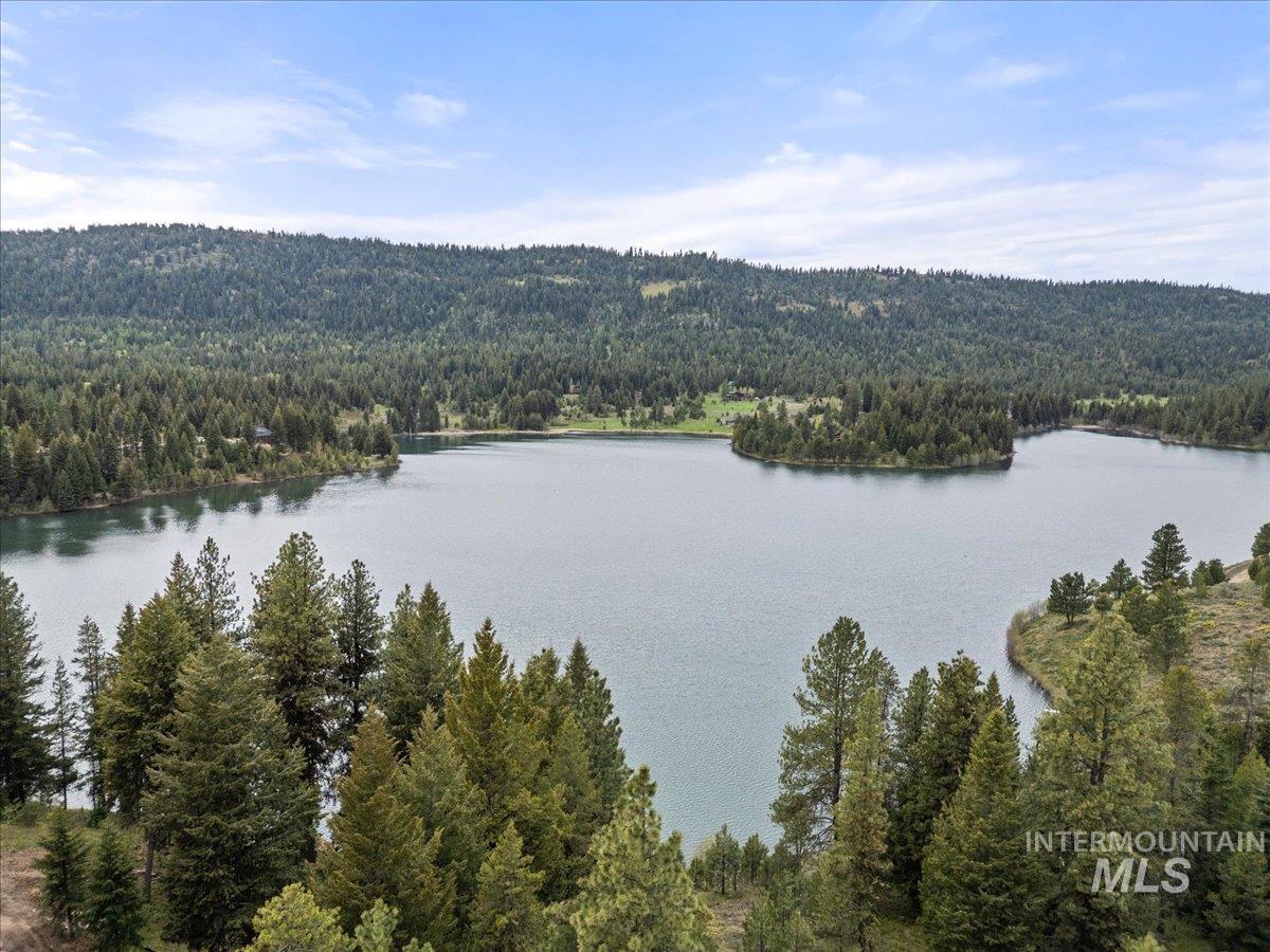 370 Blackhawk Lake Drive, McCall, Idaho 83638, 4 Bedrooms, 4.5 Bathrooms, Residential For Sale, Price $2,850,000, 98949694