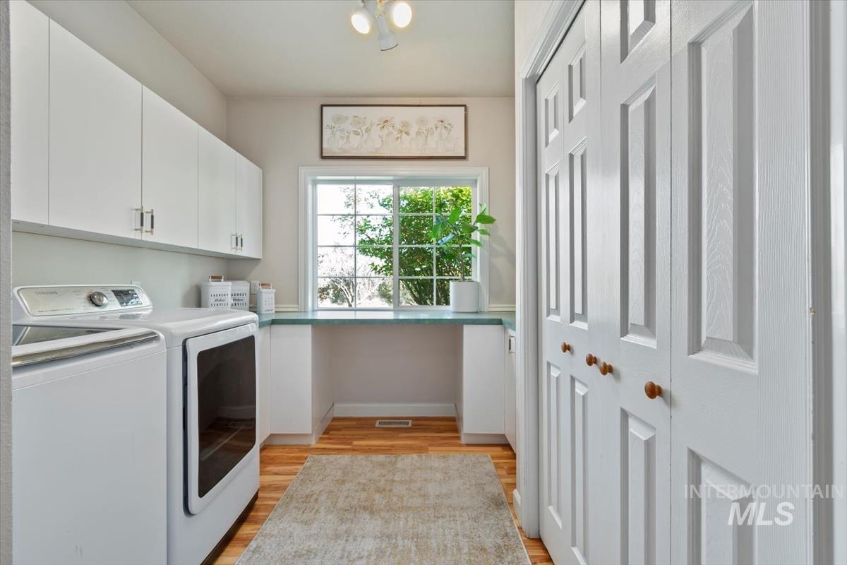 408 Hill RD S, Melba, Idaho 83641, 5 Bedrooms, 3.5 Bathrooms, Residential For Sale, Price $959,900, 98949700