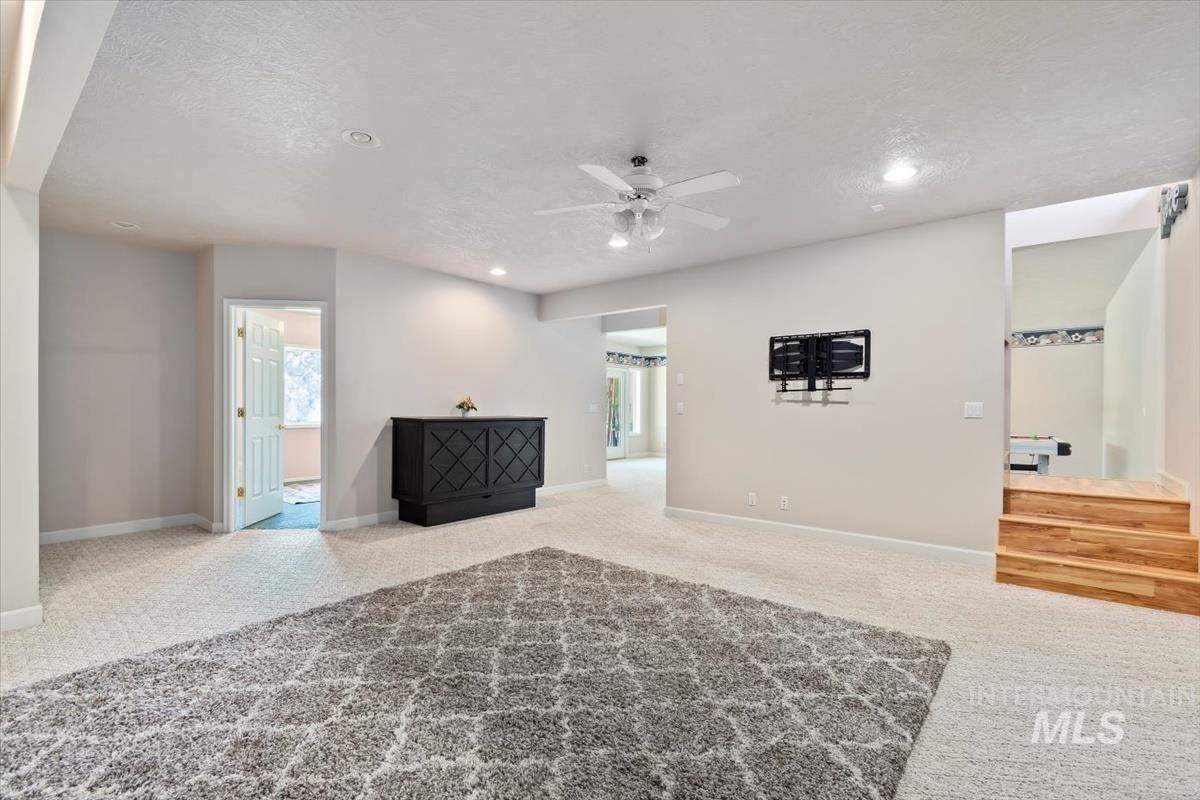 408 Hill RD S, Melba, Idaho 83641, 5 Bedrooms, 3.5 Bathrooms, Residential For Sale, Price $959,900, 98949700