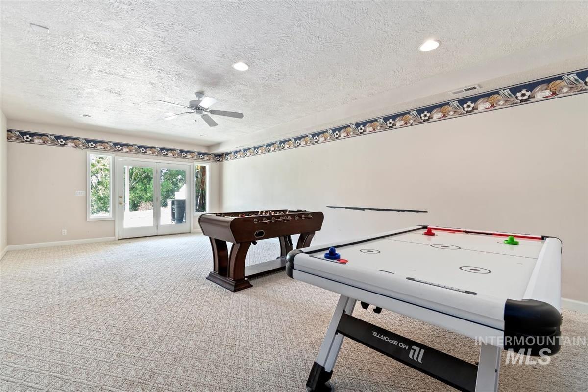 408 Hill RD S, Melba, Idaho 83641, 5 Bedrooms, 3.5 Bathrooms, Residential For Sale, Price $959,900, 98949700