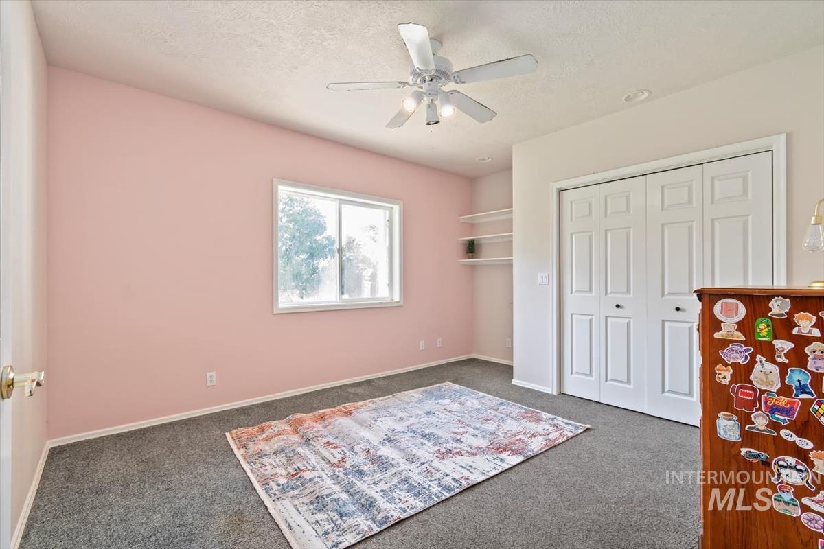 408 Hill RD S, Melba, Idaho 83641, 5 Bedrooms, 3.5 Bathrooms, Residential For Sale, Price $959,900, 98949700