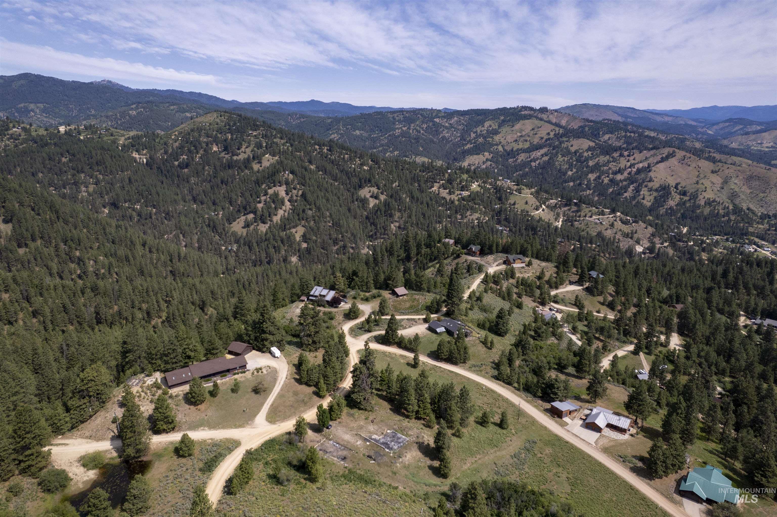 6 White Tail Run, Boise, Idaho 83716, 4 Bedrooms, 2 Bathrooms, Residential For Sale, Price $874,900, 98949795