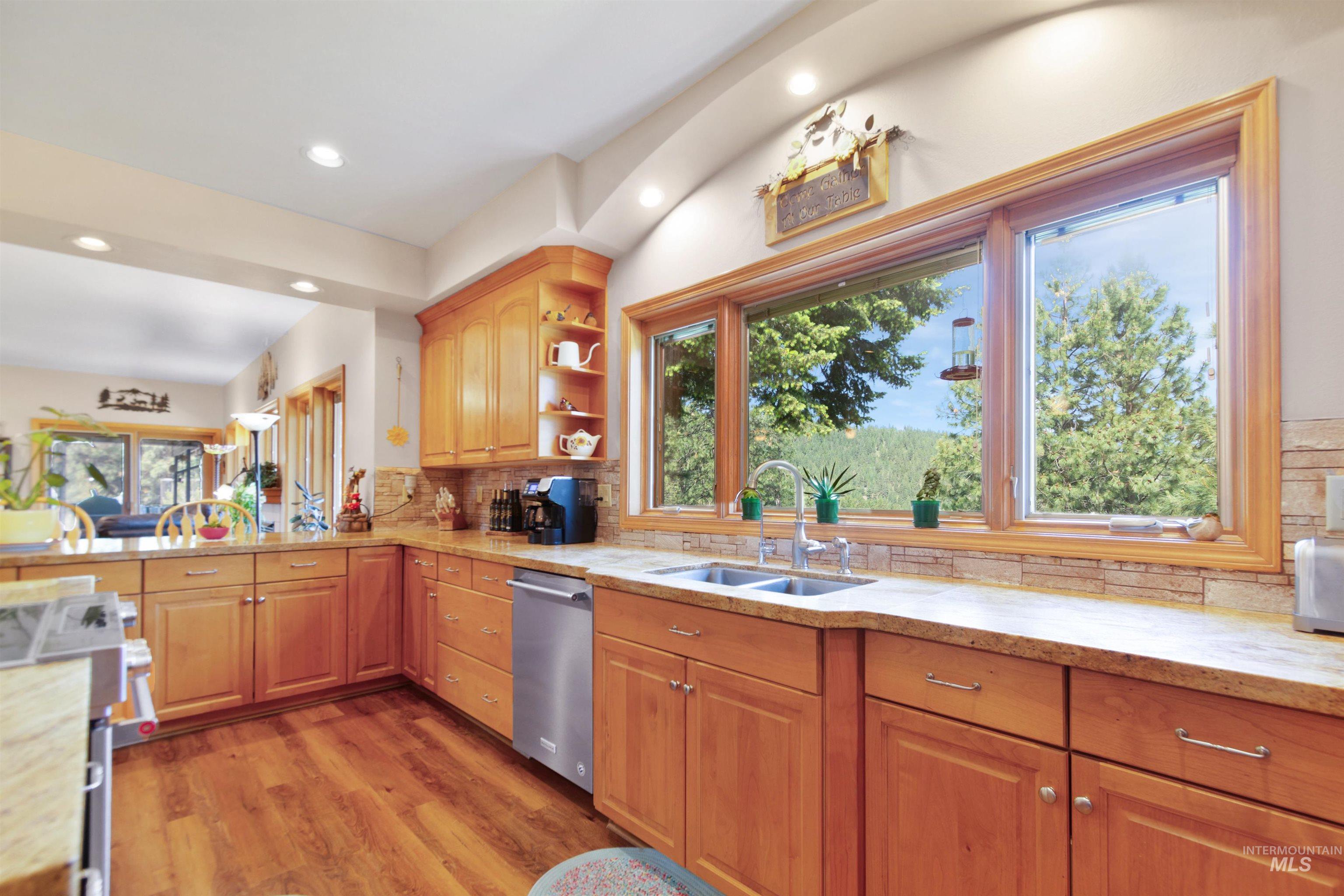 6 White Tail Run, Boise, Idaho 83716, 4 Bedrooms, 2 Bathrooms, Residential For Sale, Price $874,900, 98949795