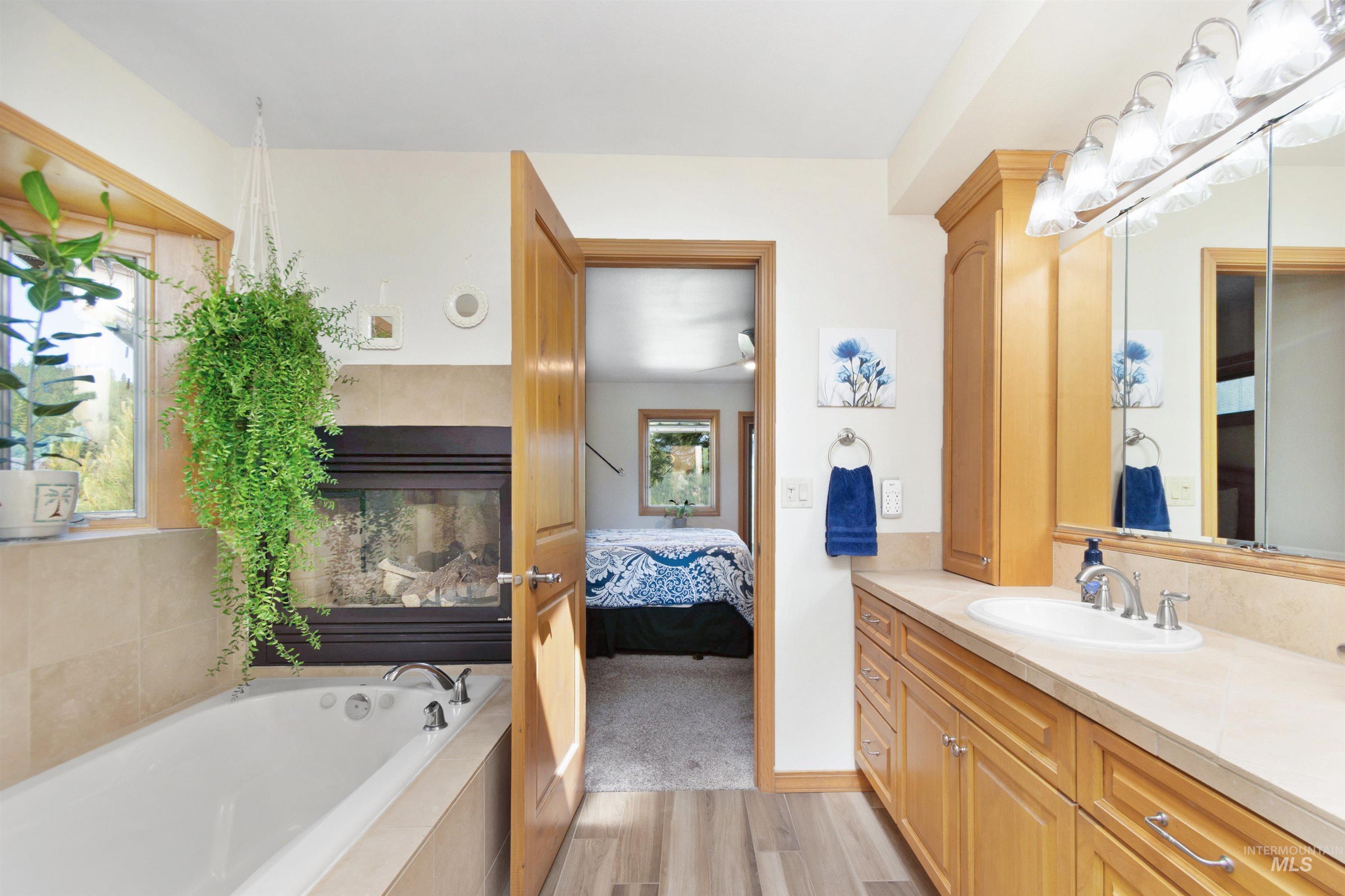 6 White Tail Run, Boise, Idaho 83716, 4 Bedrooms, 2 Bathrooms, Residential For Sale, Price $874,900, 98949795