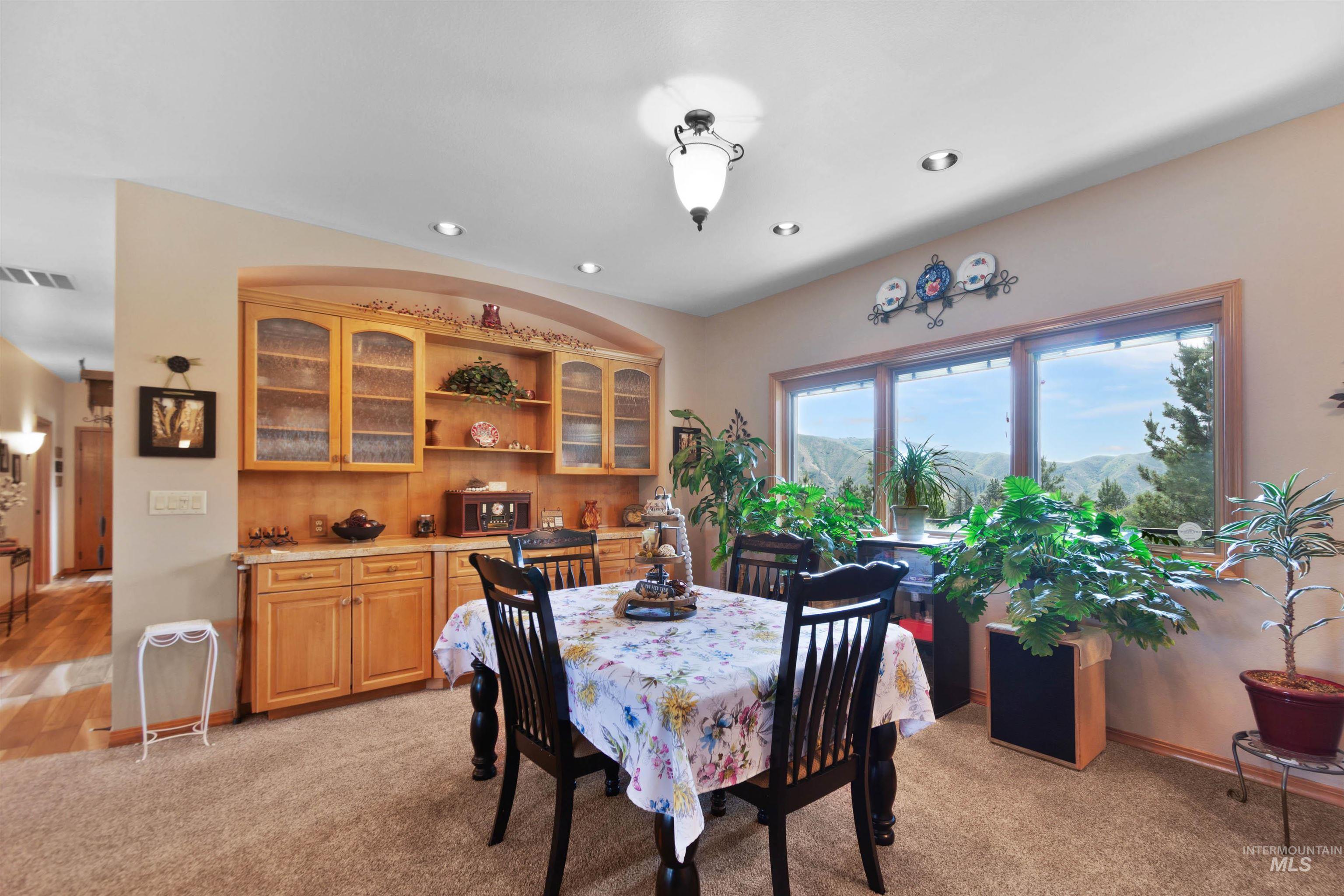 6 White Tail Run, Boise, Idaho 83716, 4 Bedrooms, 2 Bathrooms, Residential For Sale, Price $874,900, 98949795