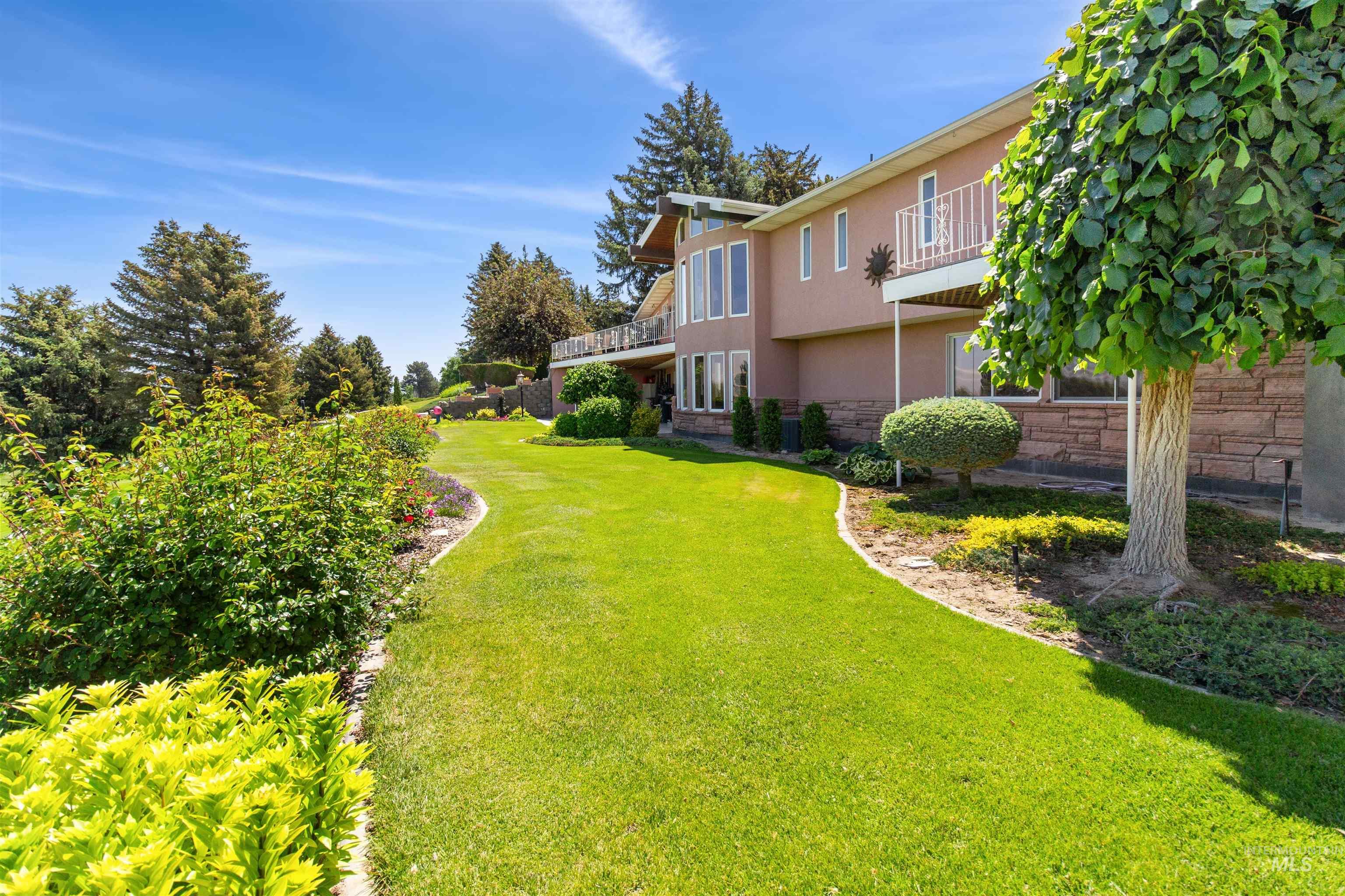 15 Van Engelen Rd, Burley, Idaho 83318-5445, 4 Bedrooms, 4 Bathrooms, Residential For Sale, Price $990,000, 98949818