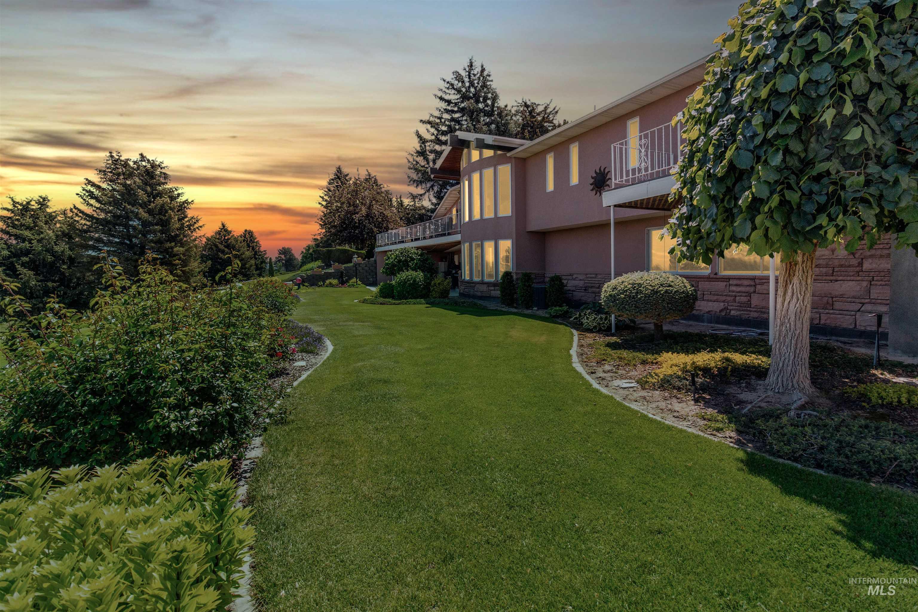 15 Van Engelen Rd, Burley, Idaho 83318-5445, 4 Bedrooms, 4 Bathrooms, Residential For Sale, Price $990,000, 98949818