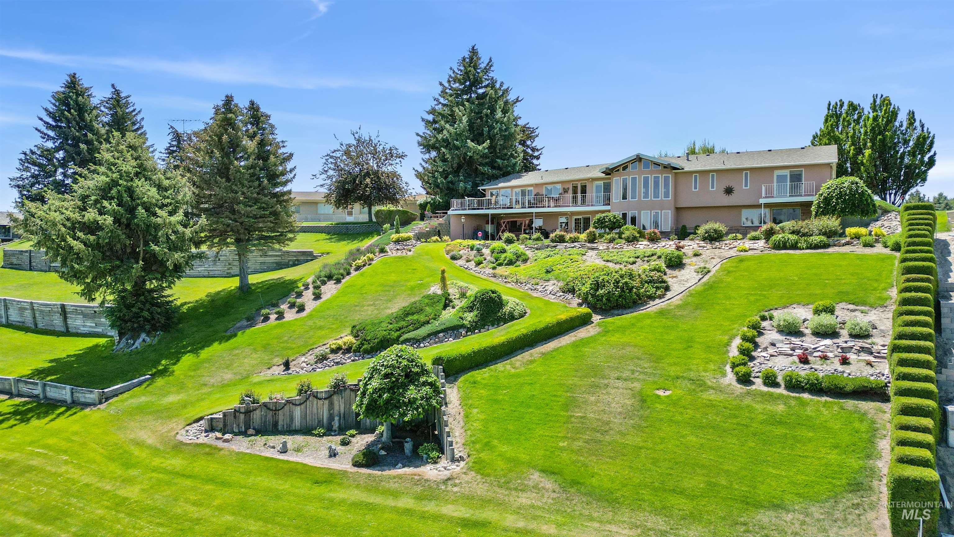15 Van Engelen Rd, Burley, Idaho 83318-5445, 4 Bedrooms, 4 Bathrooms, Residential For Sale, Price $990,000, 98949818