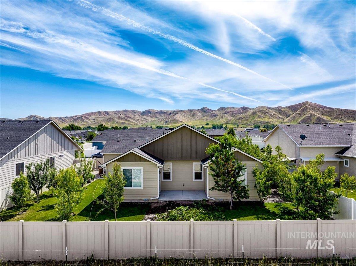 2510 Duchess Trail, Emmett, Idaho 83617, 3 Bedrooms, 2 Bathrooms, Residential For Sale, Price $431,000, 98949846