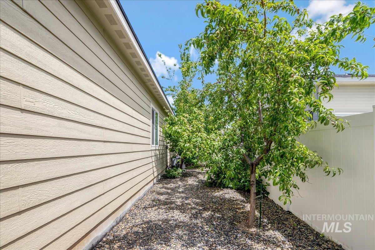 2510 Duchess Trail, Emmett, Idaho 83617, 3 Bedrooms, 2 Bathrooms, Residential For Sale, Price $431,000, 98949846