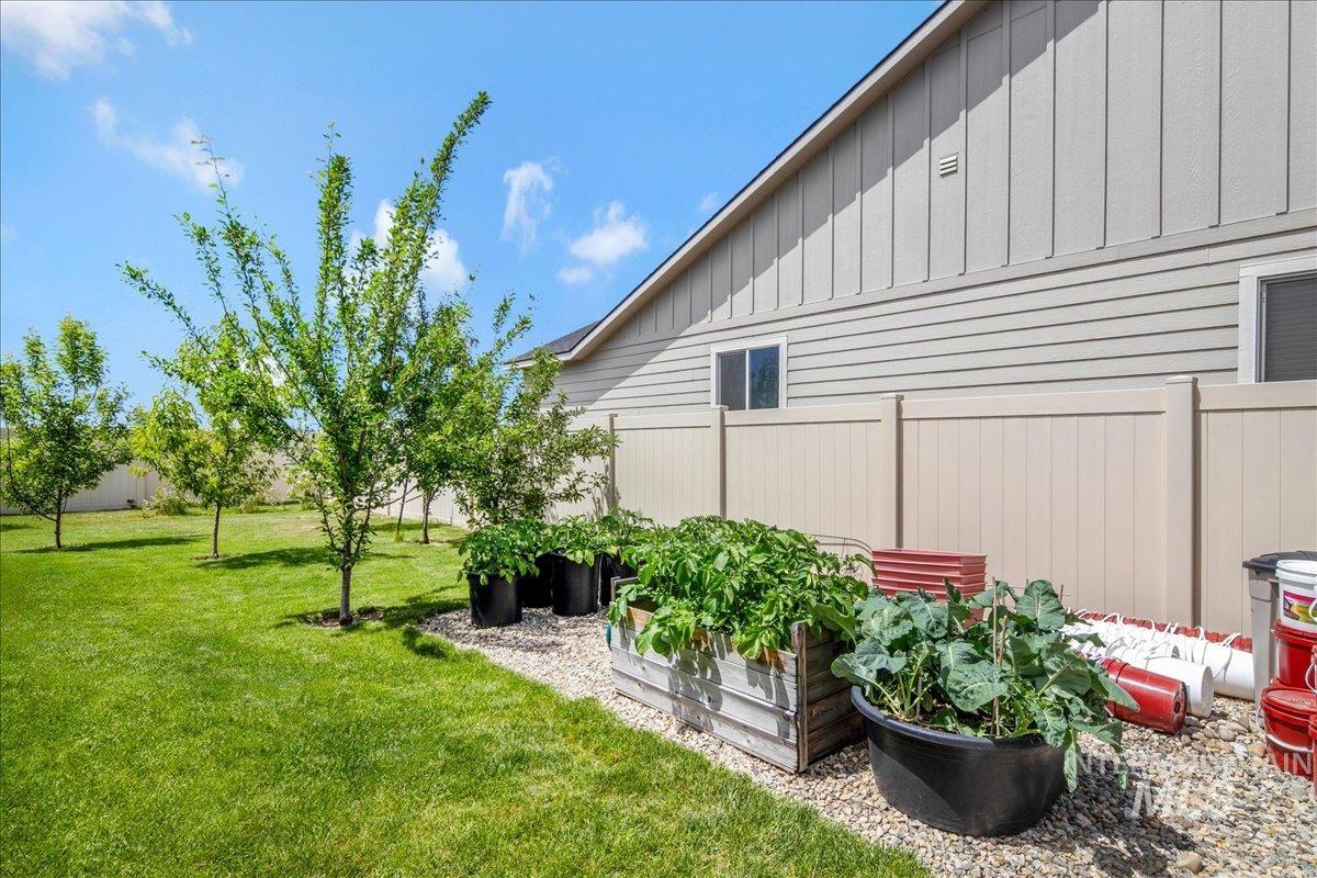 2510 Duchess Trail, Emmett, Idaho 83617, 3 Bedrooms, 2 Bathrooms, Residential For Sale, Price $431,000, 98949846