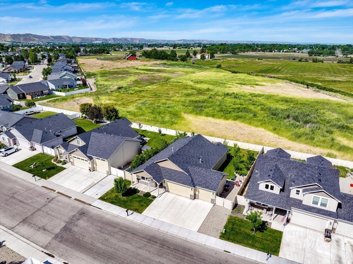 2510 Duchess Trail, Emmett, Idaho 83617, 3 Bedrooms, 2 Bathrooms, Residential For Sale, Price $431,000, 98949846