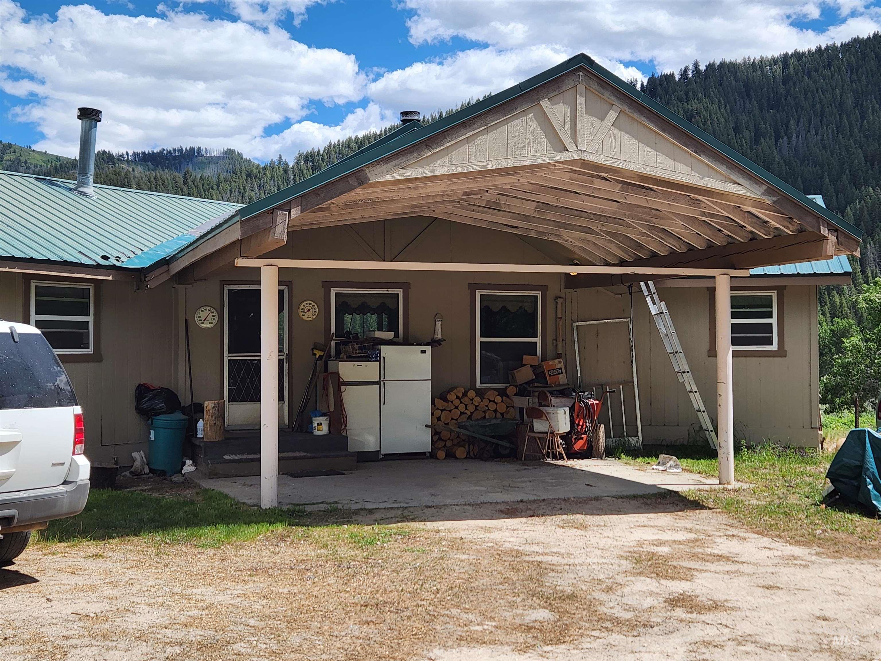 4942 E Baumgartner Rd, Featherville, Idaho 83647, 3 Bedrooms, 3 Bathrooms, Residential For Sale, Price $812,500, 98949850