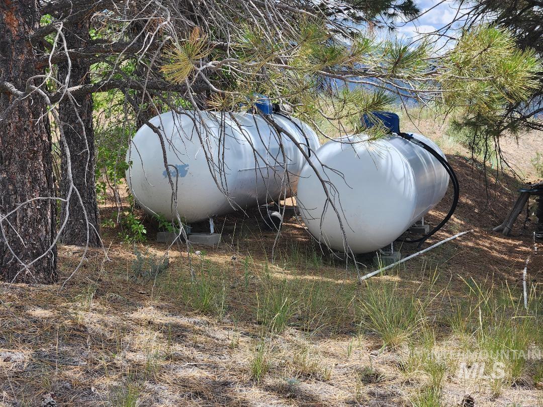 4942 E Baumgartner Rd, Featherville, Idaho 83647, 3 Bedrooms, 3 Bathrooms, Residential For Sale, Price $812,500, 98949850