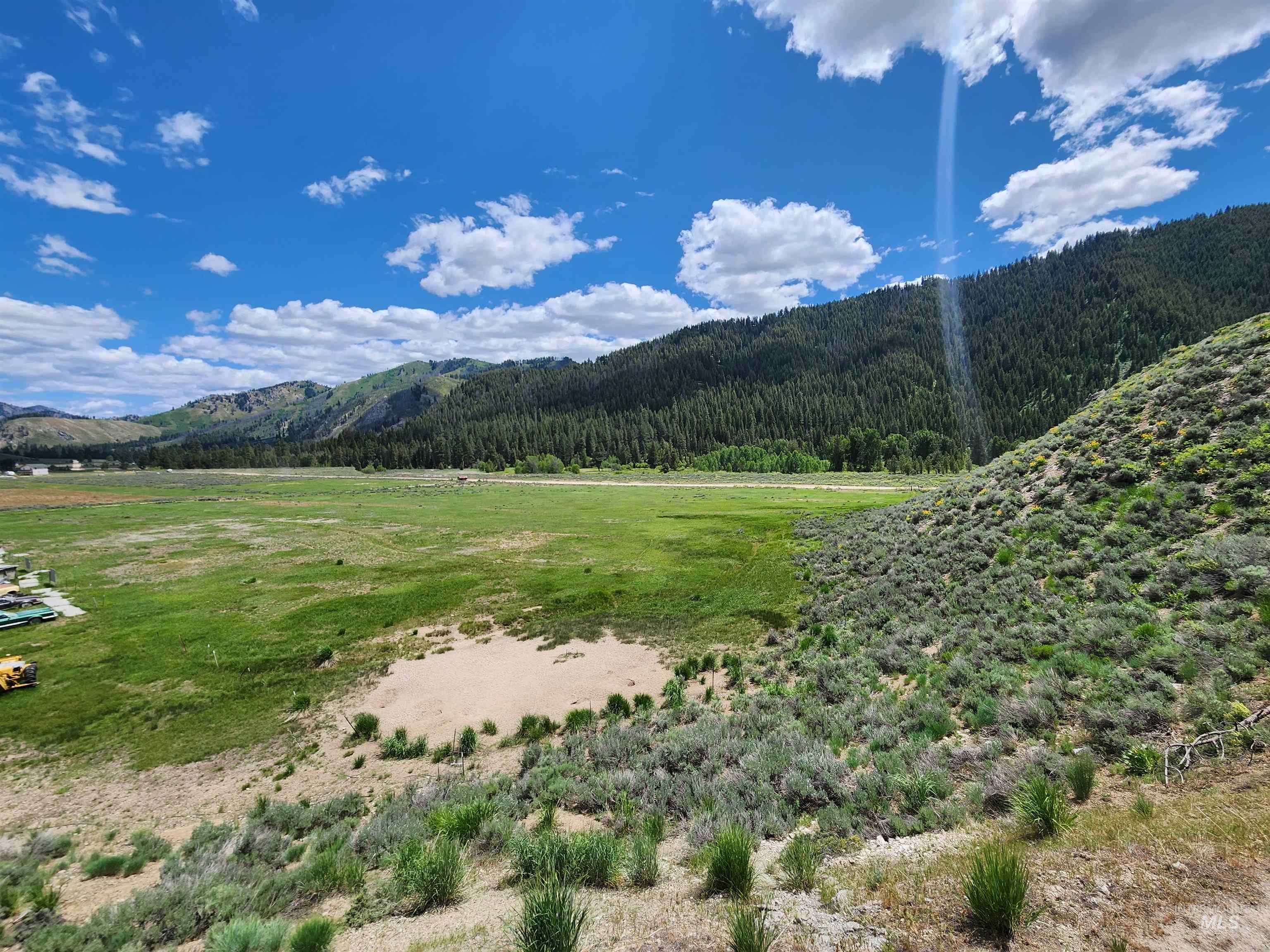 4942 E Baumgartner Rd, Featherville, Idaho 83647, 3 Bedrooms, 3 Bathrooms, Residential For Sale, Price $812,500, 98949850