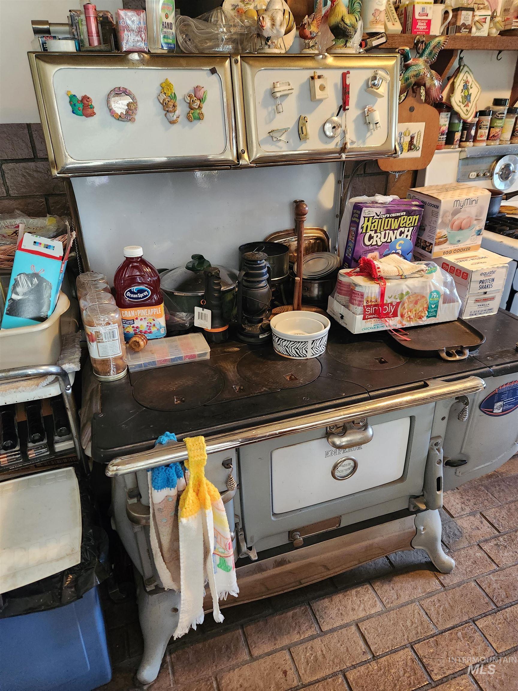 4942 E Baumgartner Rd, Featherville, Idaho 83647, 3 Bedrooms, 3 Bathrooms, Residential For Sale, Price $812,500, 98949850