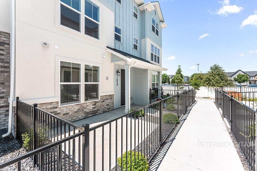 1722 N Timathy Ln, Boise, Idaho 83713, 4 Bedrooms, 3.5 Bathrooms, Residential For Sale, Price $422,400, 98949852