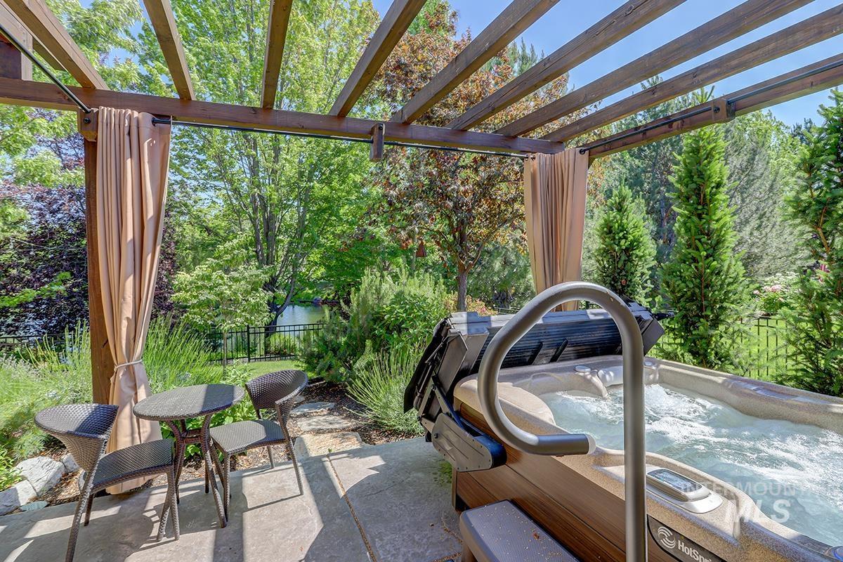 1049 E Riversong Dr., Eagle, Idaho 83616, 4 Bedrooms, 3.5 Bathrooms, Residential For Sale, Price $1,875,000, 98949858