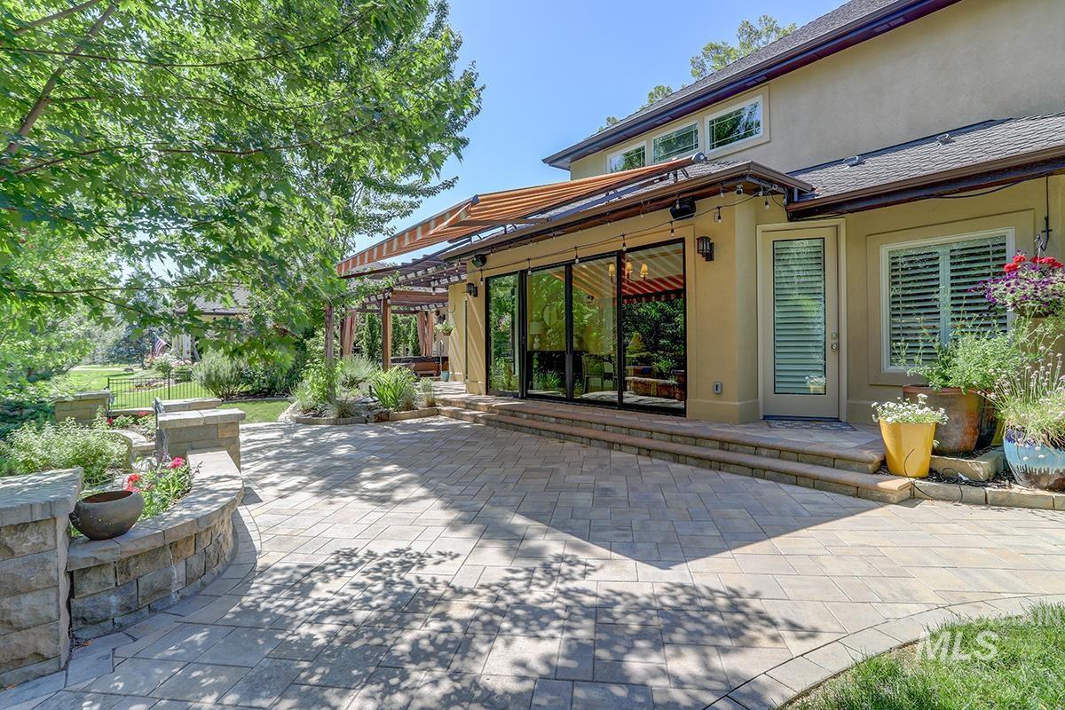 1049 E Riversong Dr., Eagle, Idaho 83616, 4 Bedrooms, 3.5 Bathrooms, Residential For Sale, Price $1,875,000, 98949858