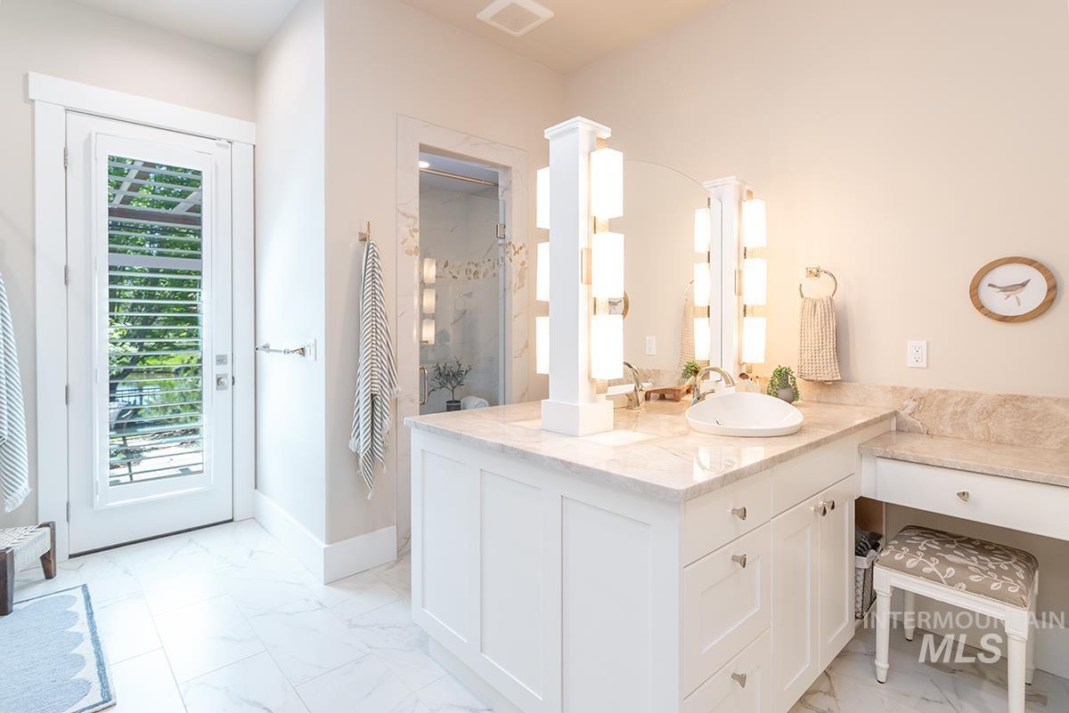 1049 E Riversong Dr., Eagle, Idaho 83616, 4 Bedrooms, 3.5 Bathrooms, Residential For Sale, Price $1,875,000, 98949858