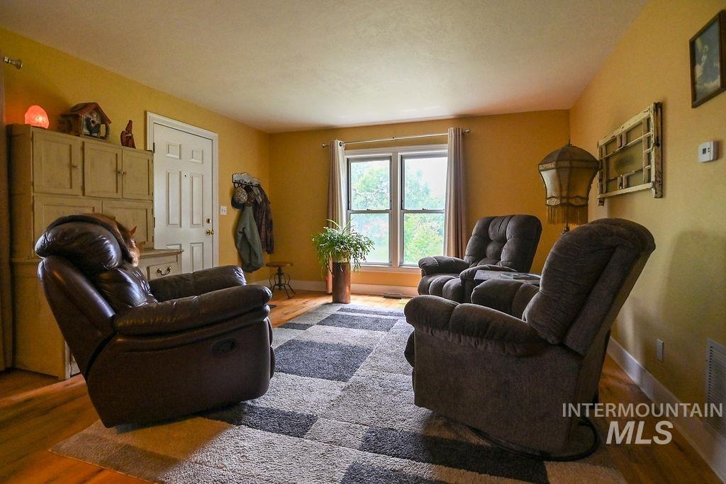 221 N Union St, Star, Idaho 83669, 3 Bedrooms, 2 Bathrooms, Residential For Sale, Price $799,900, 98949871