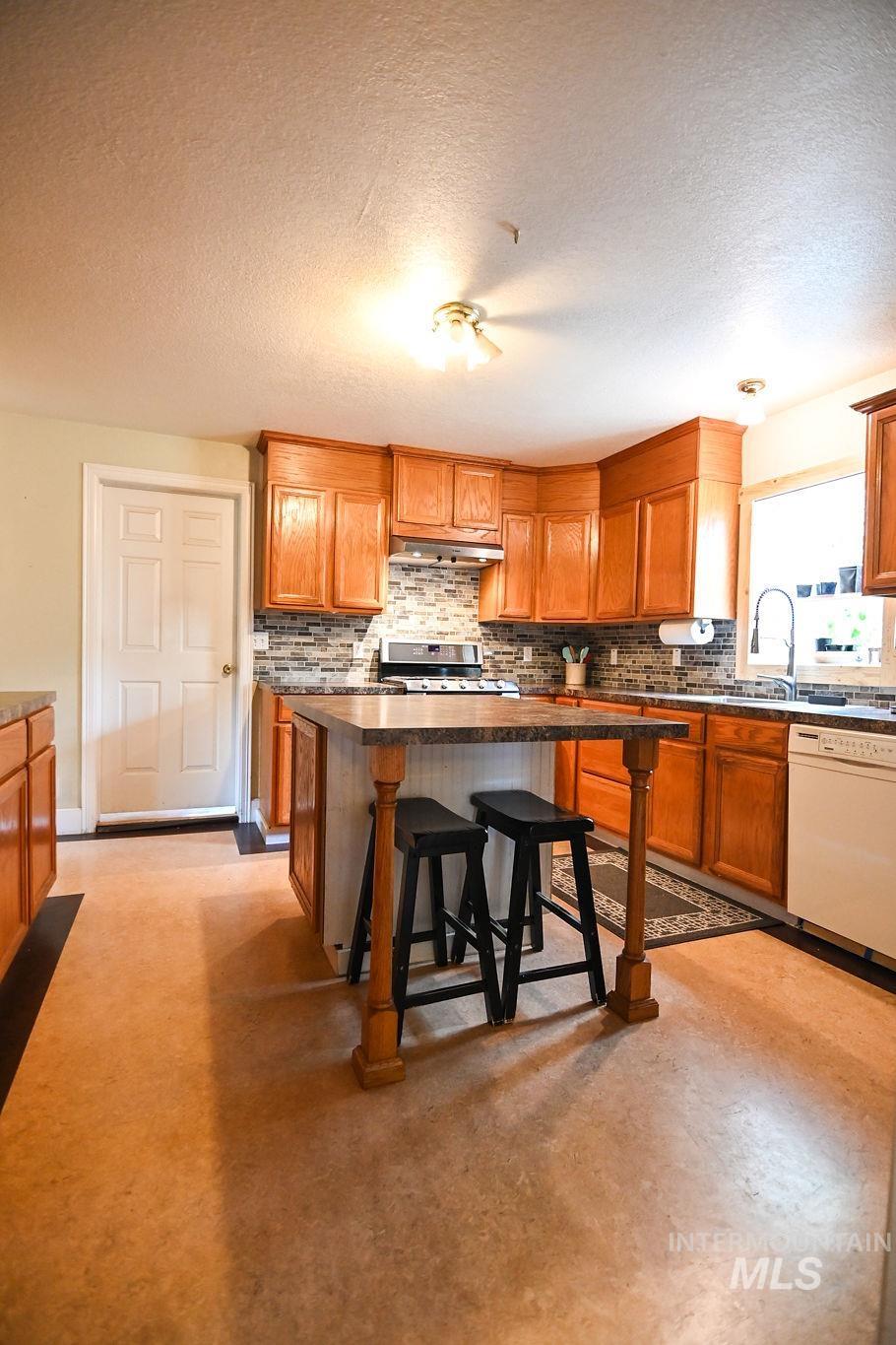 221 N Union St, Star, Idaho 83669, 3 Bedrooms, 2 Bathrooms, Residential For Sale, Price $799,900, 98949871