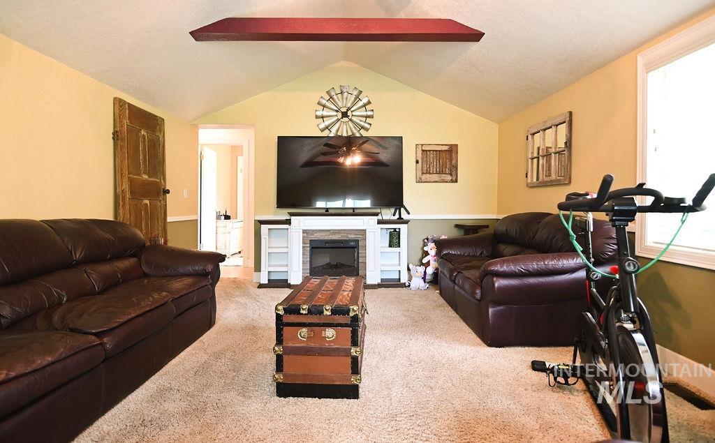 221 N Union St, Star, Idaho 83669, 3 Bedrooms, 2 Bathrooms, Residential For Sale, Price $799,900, 98949871