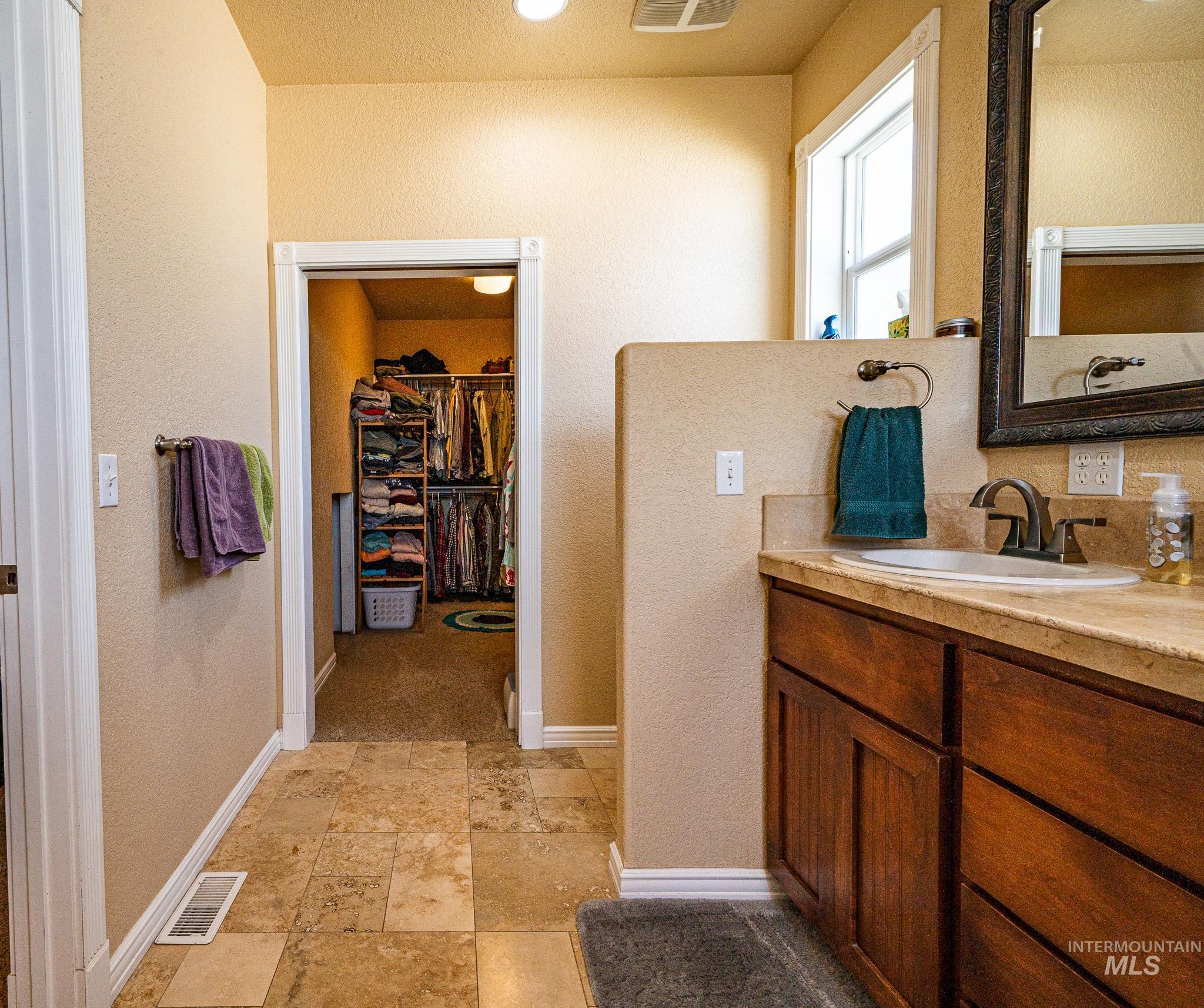 201 E South 10th Street, Grangeville, Idaho 83530, 3 Bedrooms, 2 Bathrooms, Residential For Sale, Price $498,000, 98949877