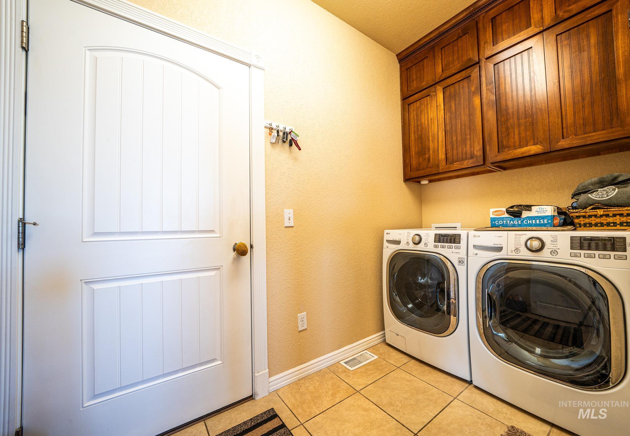 201 E South 10th Street, Grangeville, Idaho 83530, 3 Bedrooms, 2 Bathrooms, Residential For Sale, Price $498,000, 98949877