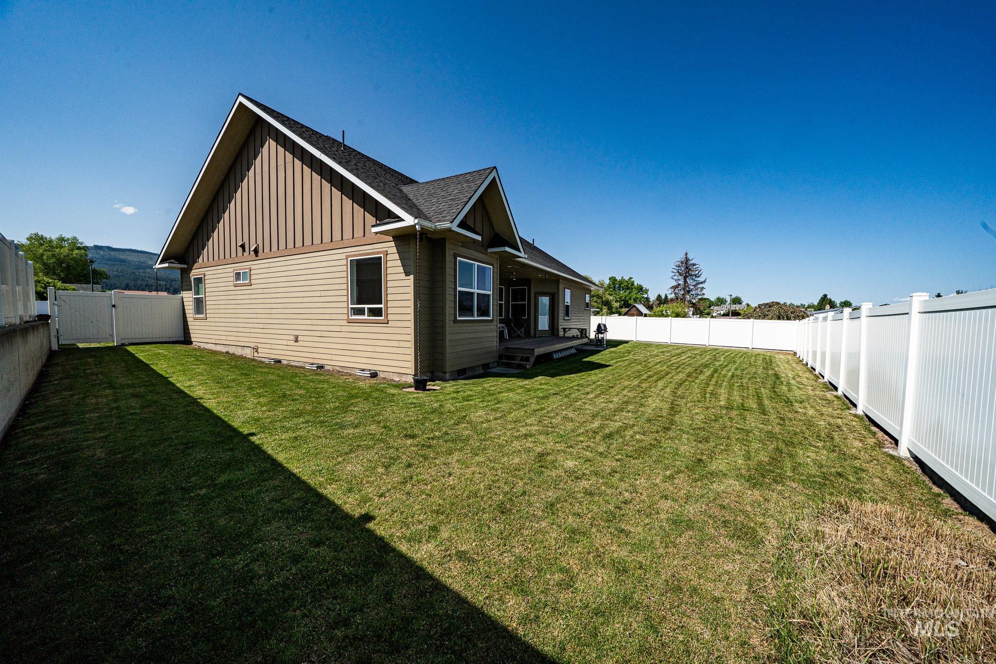 201 E South 10th Street, Grangeville, Idaho 83530, 3 Bedrooms, 2 Bathrooms, Residential For Sale, Price $498,000, 98949877