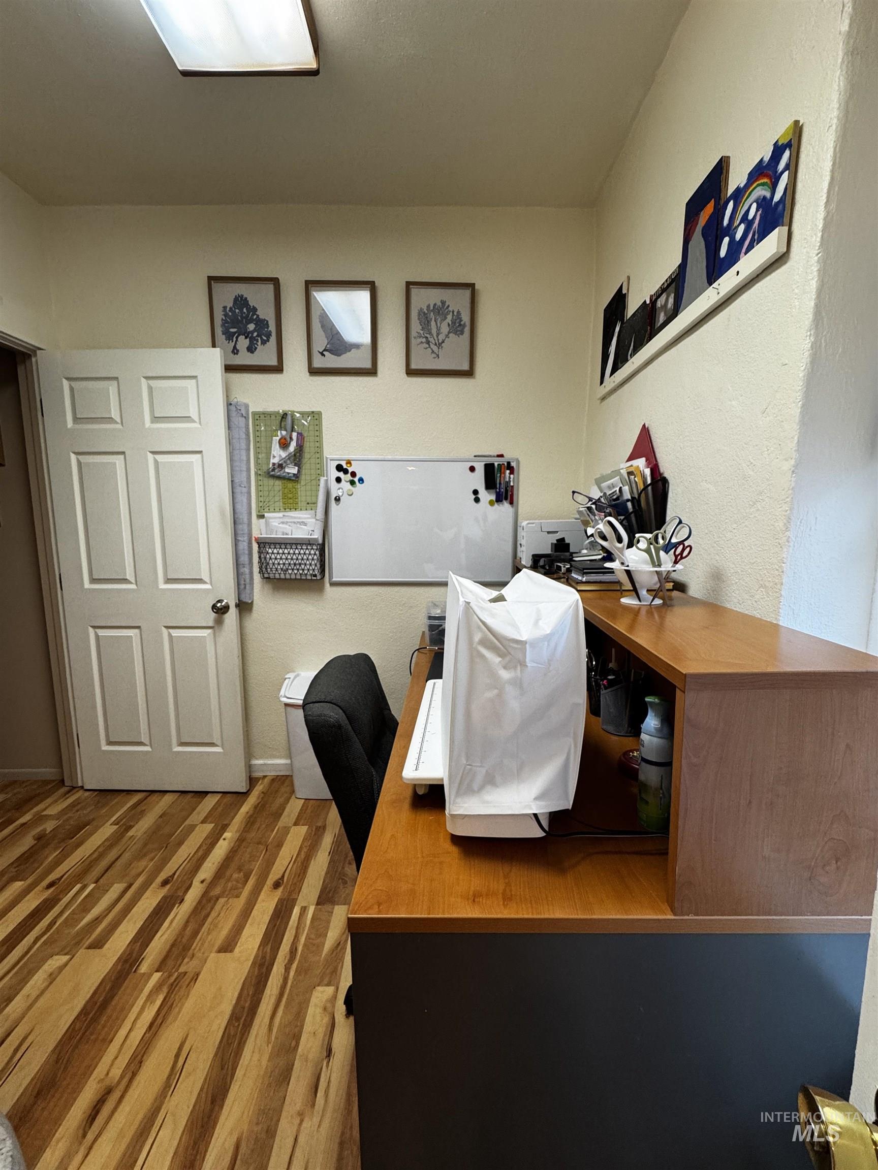 522 North Apple Street, Shoshone, Idaho 83352, 5 Bedrooms, 3 Bathrooms, Residential For Sale, Price $434,900, 98949907