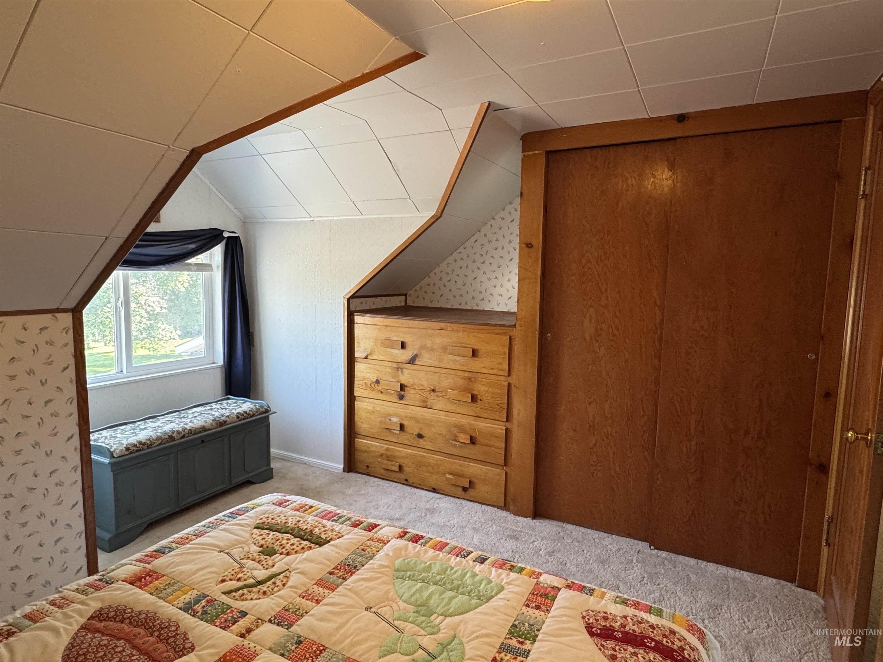 522 North Apple Street, Shoshone, Idaho 83352, 5 Bedrooms, 3 Bathrooms, Residential For Sale, Price $434,900, 98949907