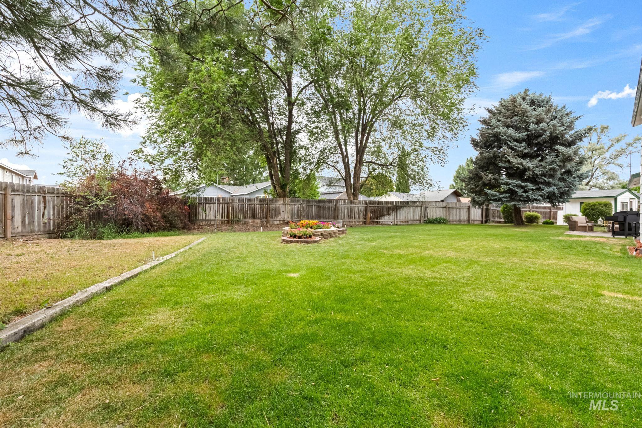 1075 Teal Circle, Mountain Home, Idaho 83647, 3 Bedrooms, 2.5 Bathrooms, Residential For Sale, Price $399,900, 98949911