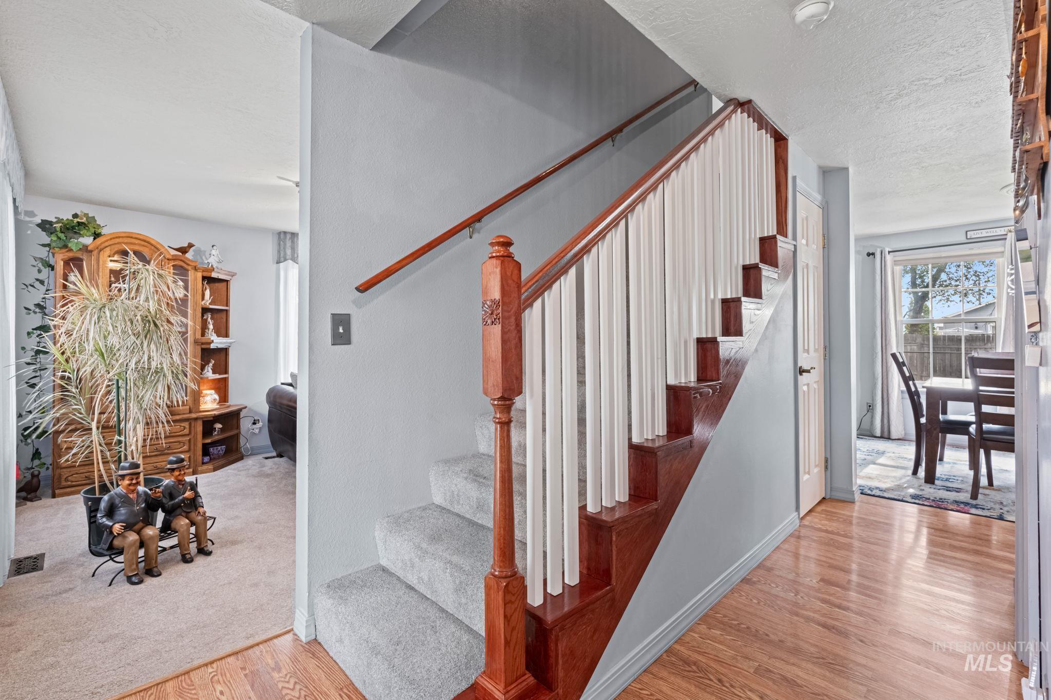 1075 Teal Circle, Mountain Home, Idaho 83647, 3 Bedrooms, 2.5 Bathrooms, Residential For Sale, Price $399,900, 98949911